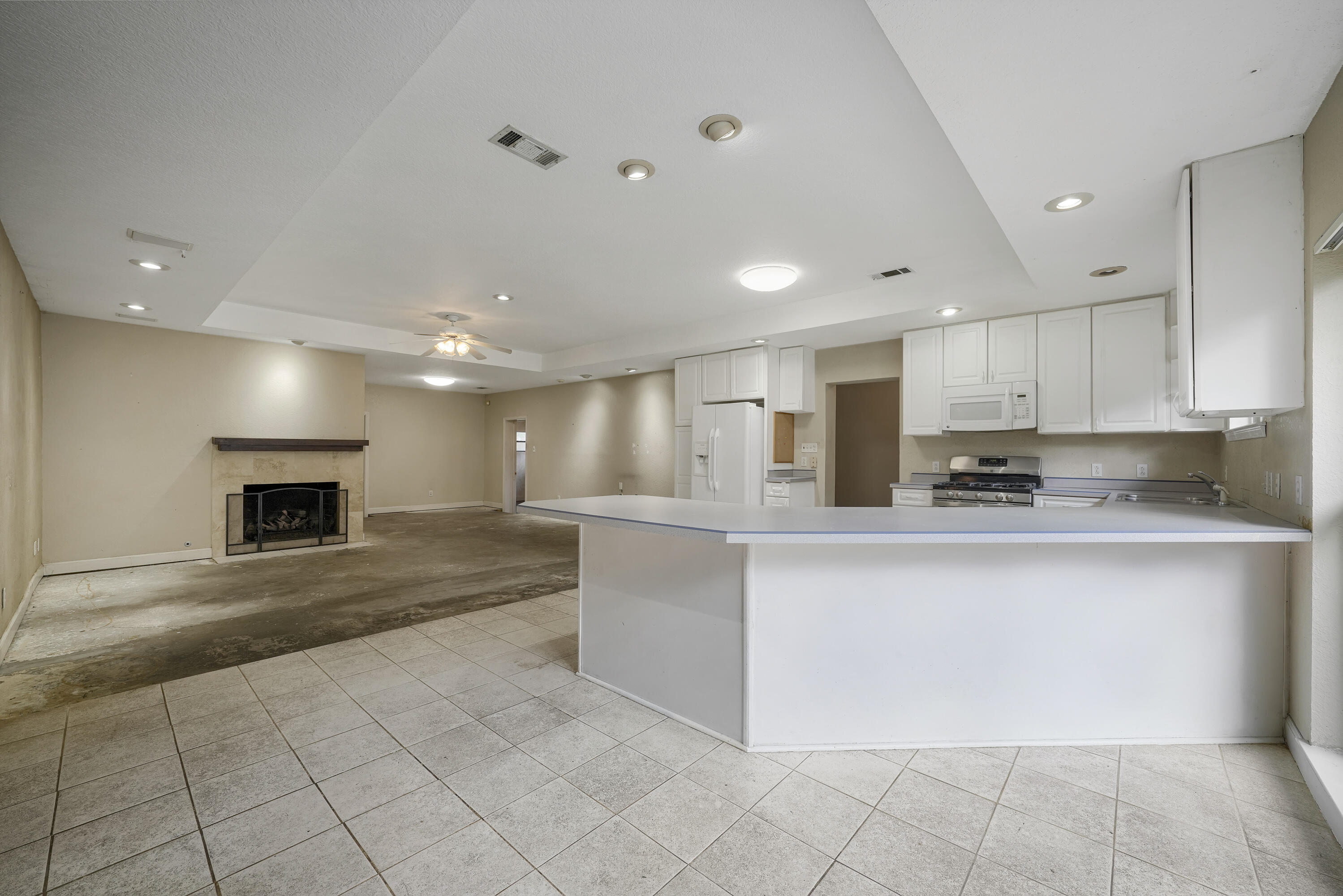 ELLIOTTS POINT 7TH ADDN - Residential