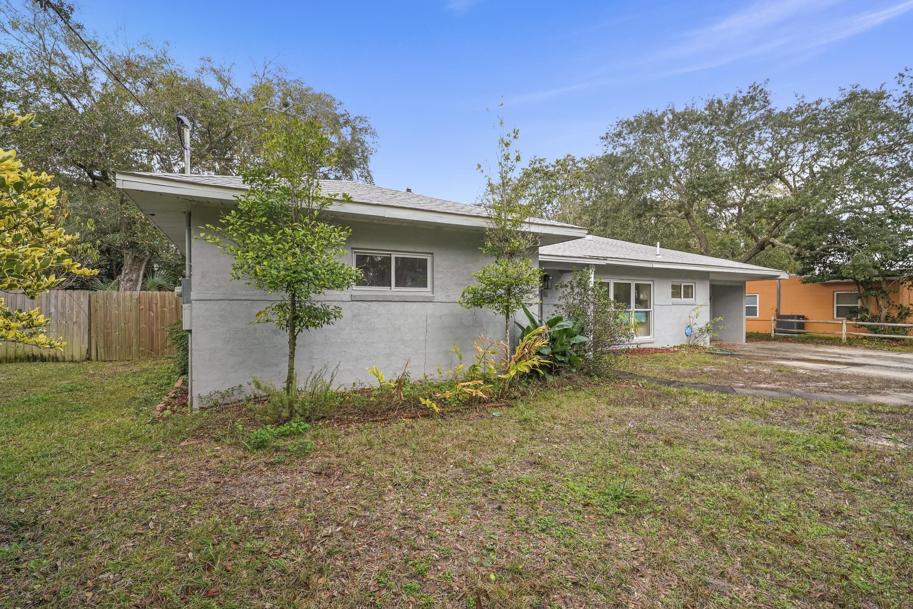 ELLIOTTS POINT 7TH ADDN - Residential