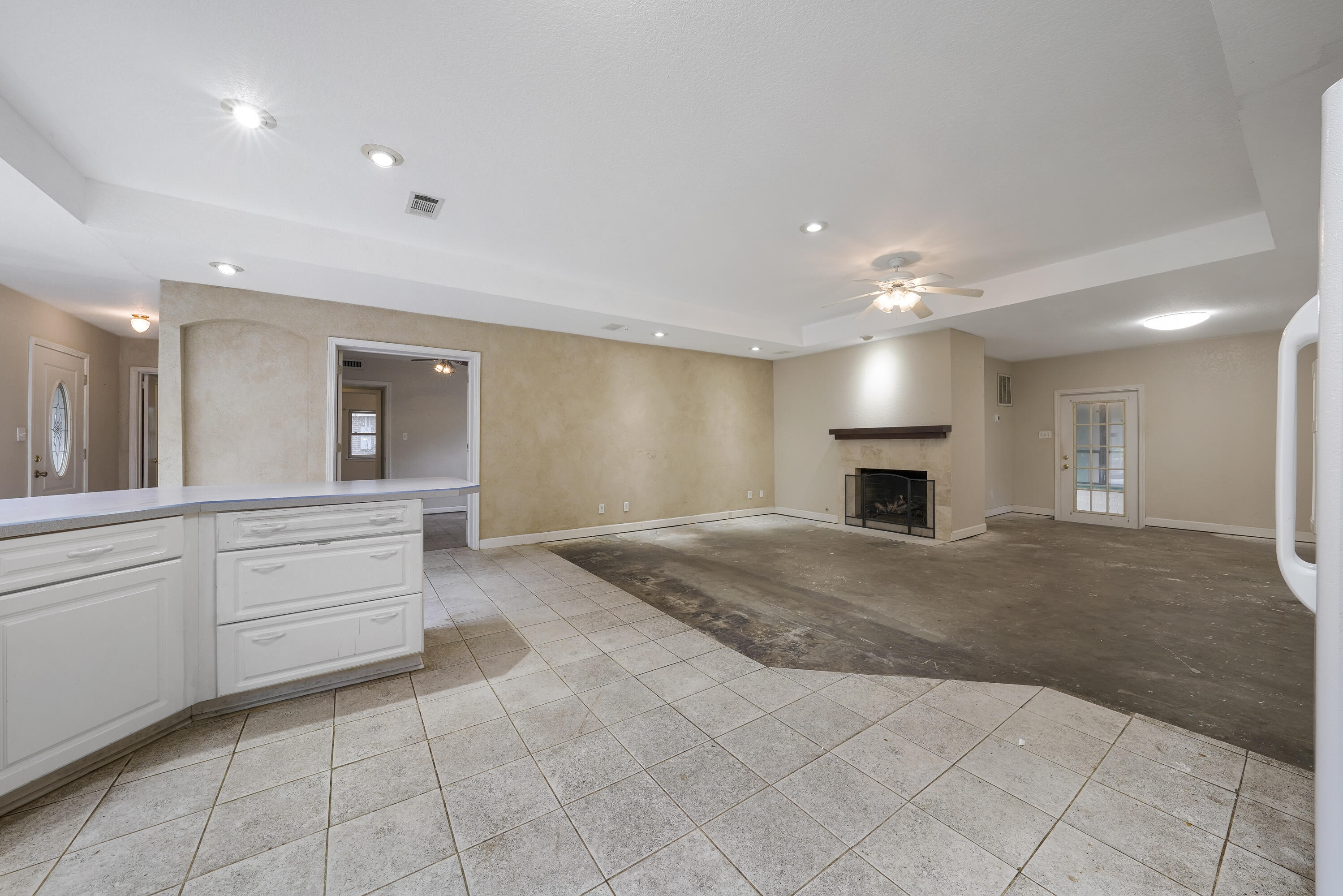 ELLIOTTS POINT 7TH ADDN - Residential