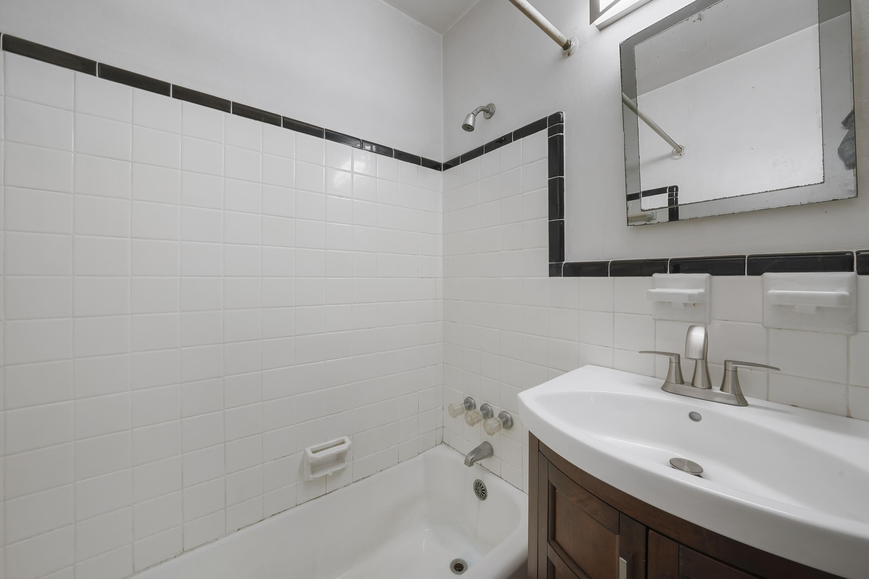 ELLIOTTS POINT 7TH ADDN - Residential