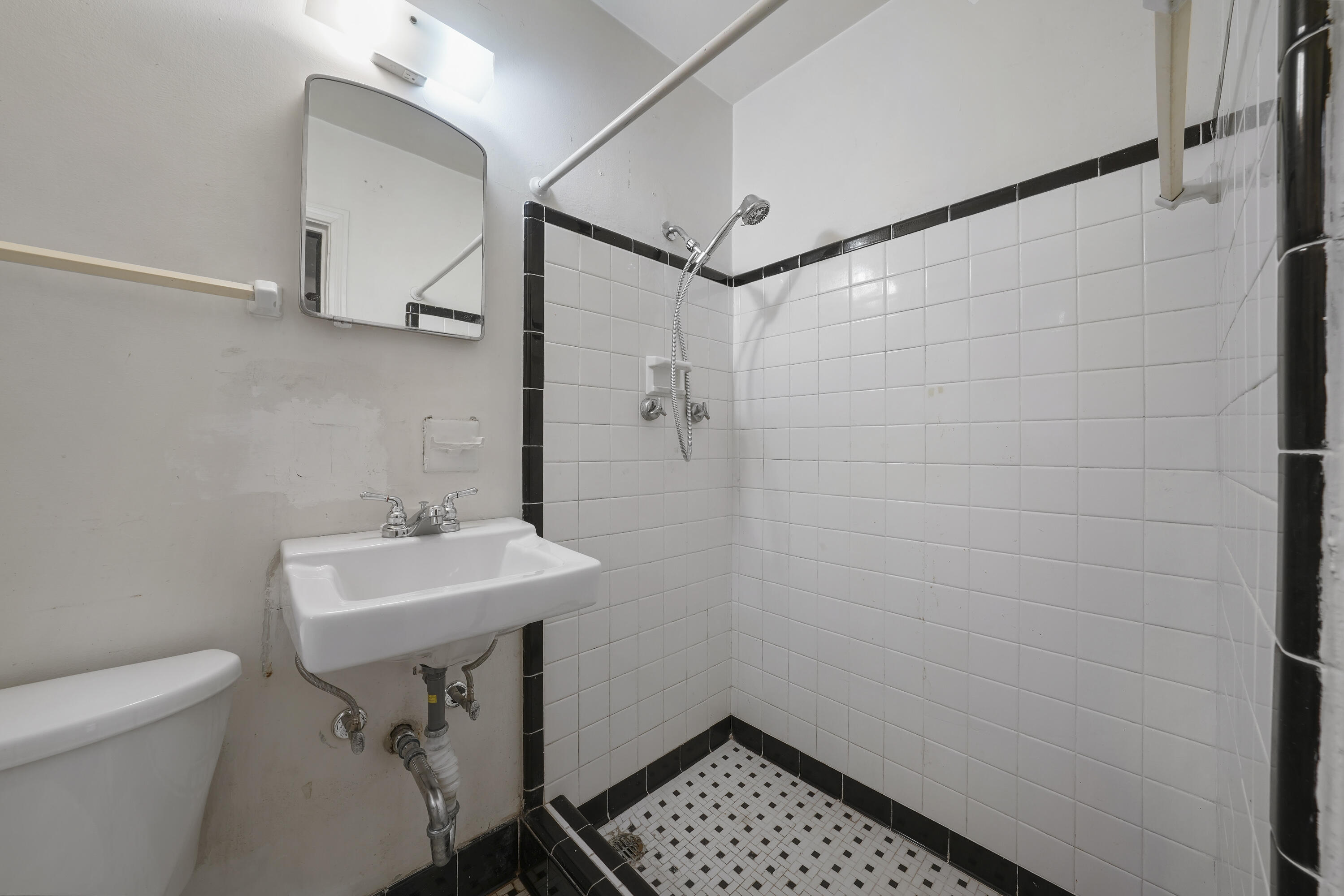 ELLIOTTS POINT 7TH ADDN - Residential