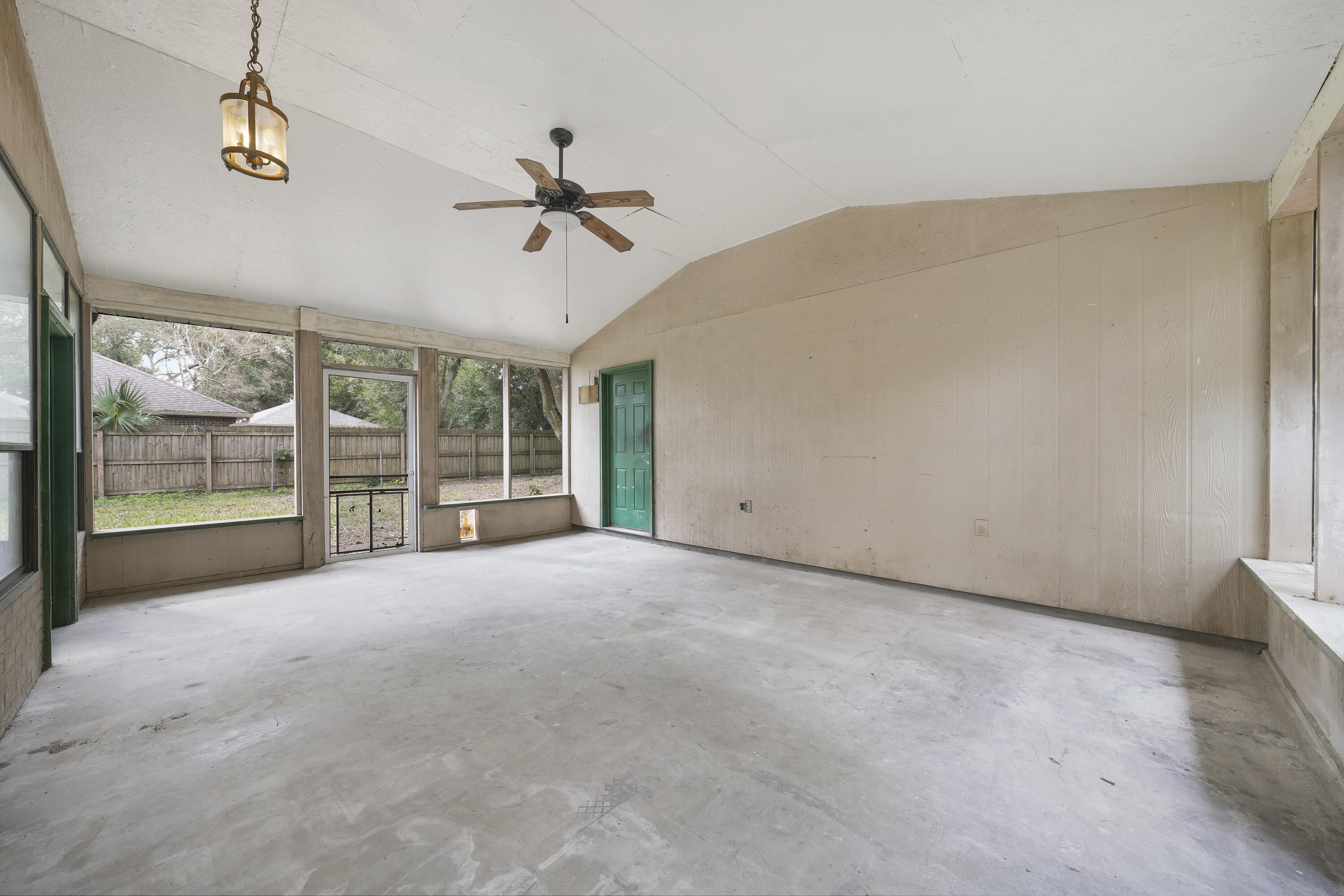 ELLIOTTS POINT 7TH ADDN - Residential