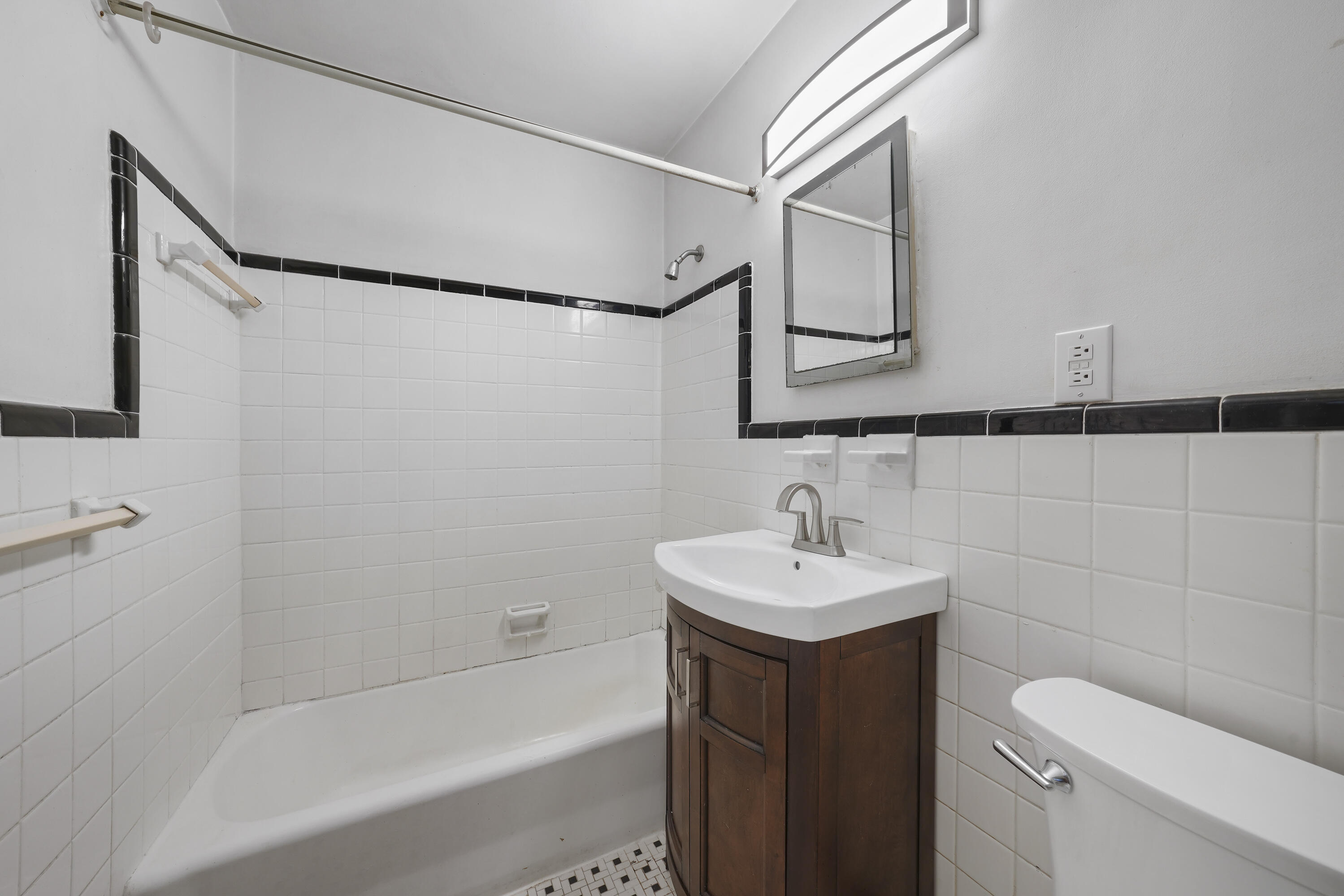 ELLIOTTS POINT 7TH ADDN - Residential