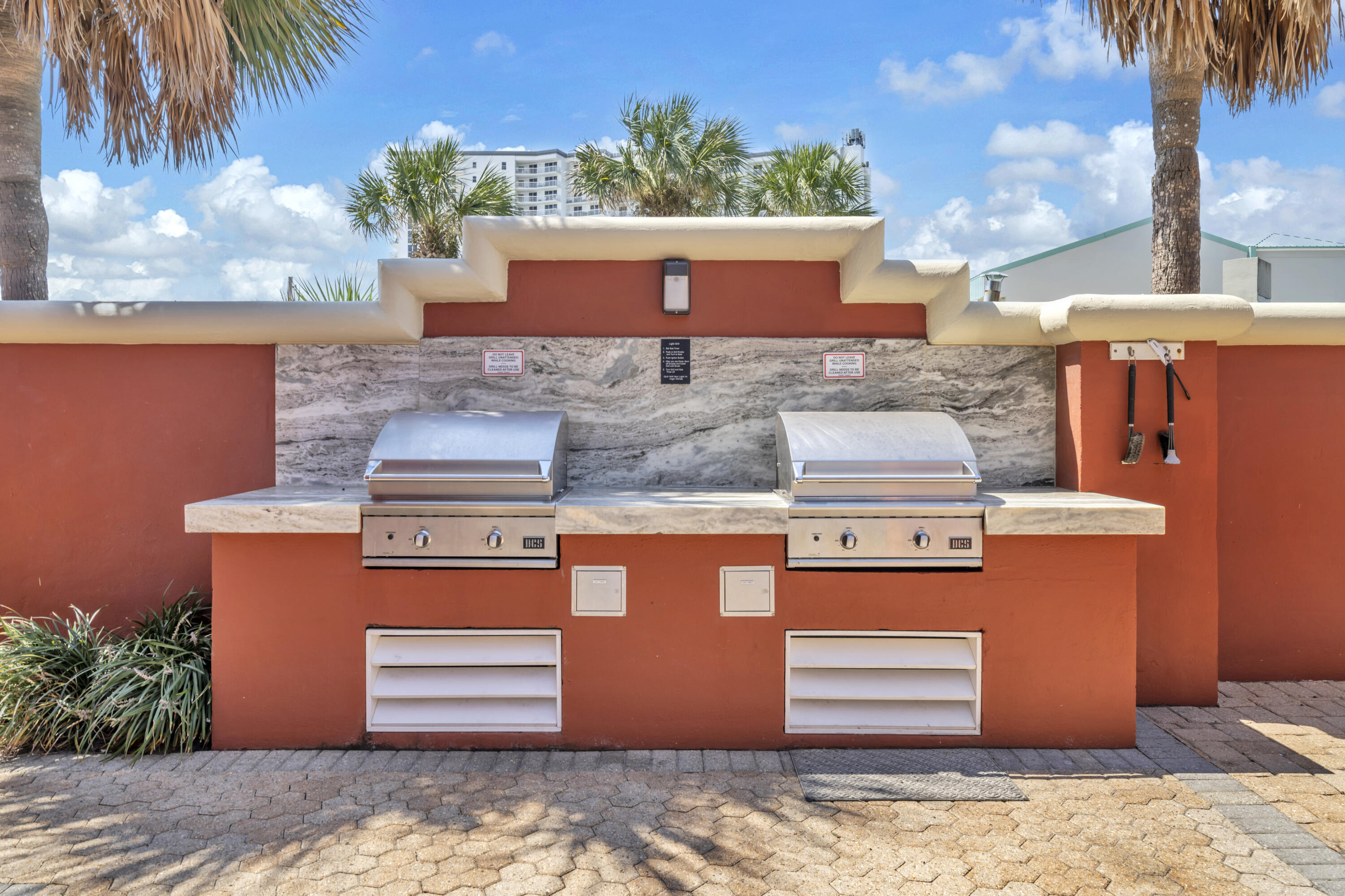 DESTIN TOWERS CONDO - Residential