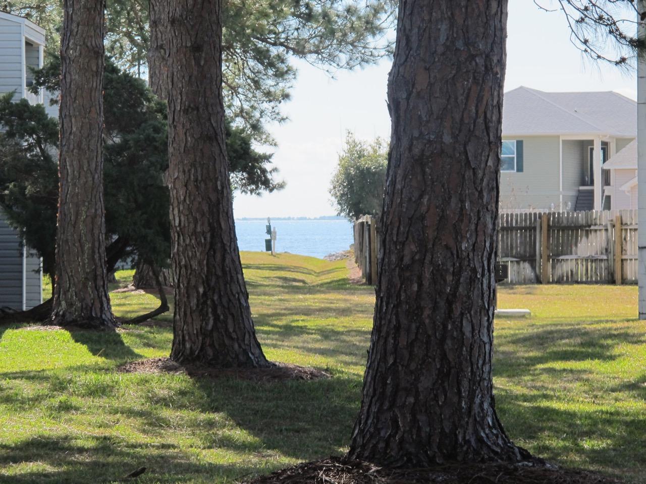 FINISTERRA CONDO - Residential