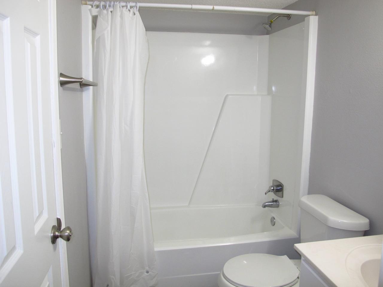 FINISTERRA CONDO - Residential