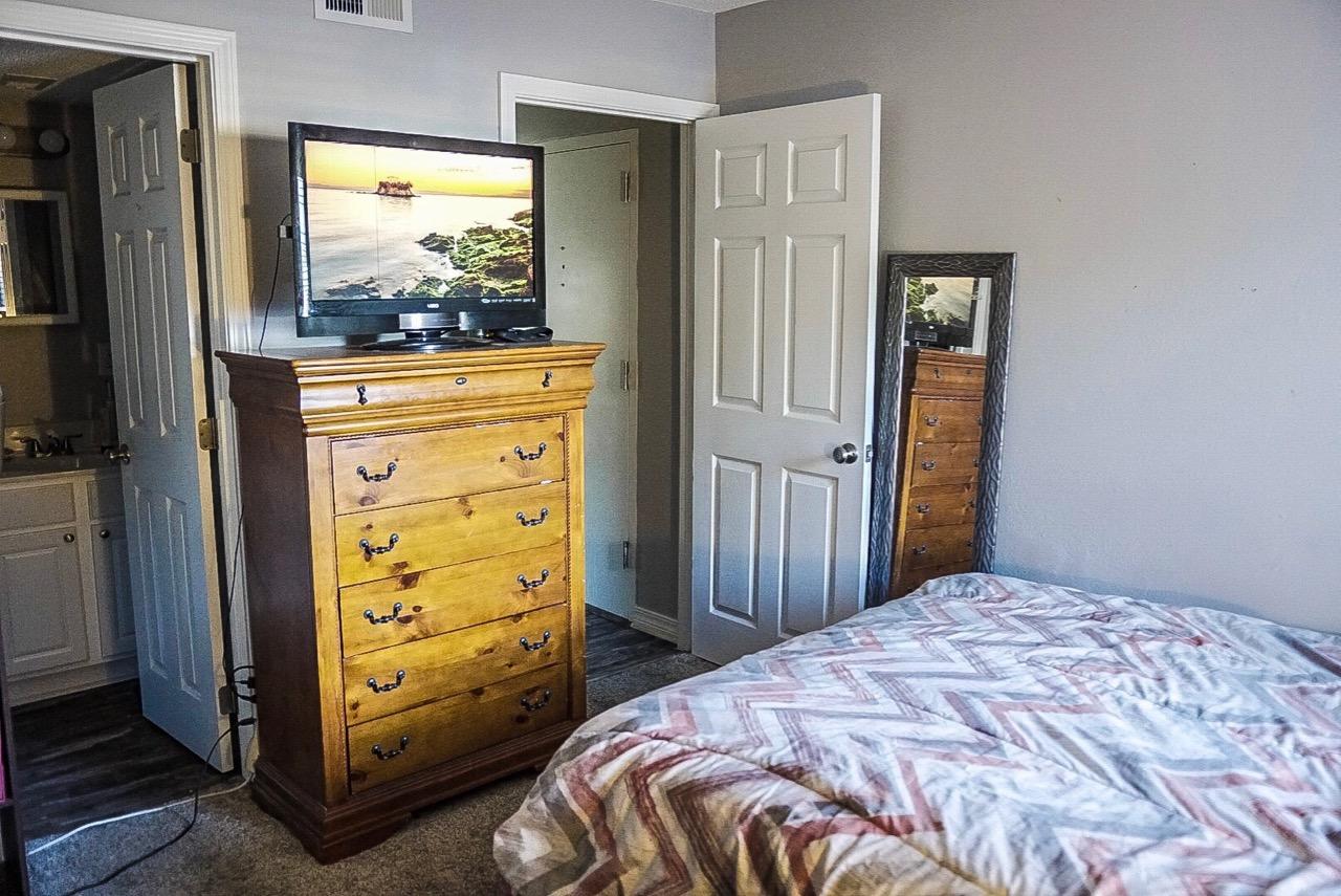 FINISTERRA CONDO - Residential