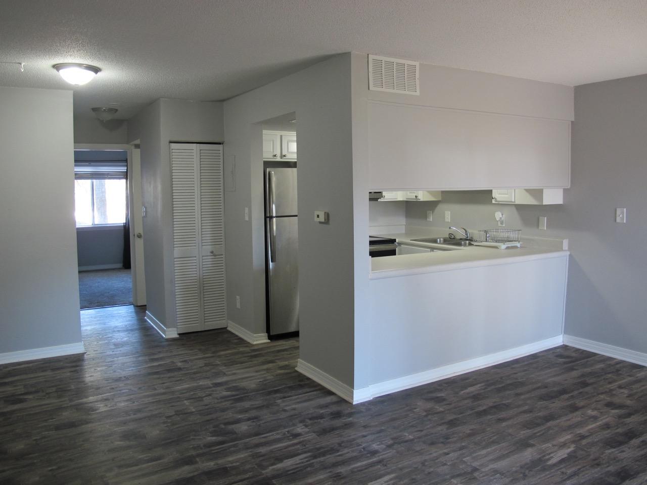 FINISTERRA CONDO - Residential