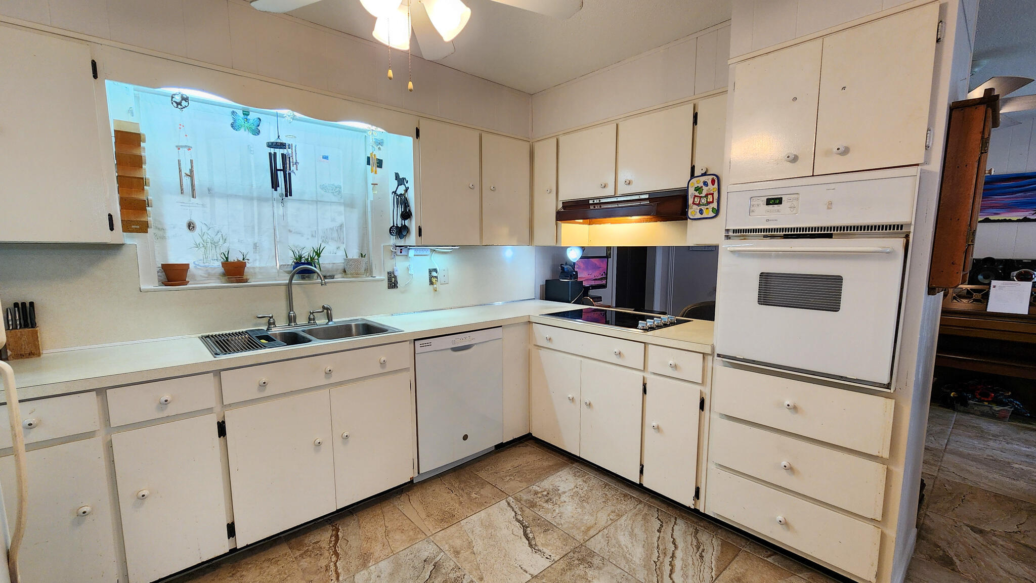 COLONY ESTATES 3RD ADDN - Residential