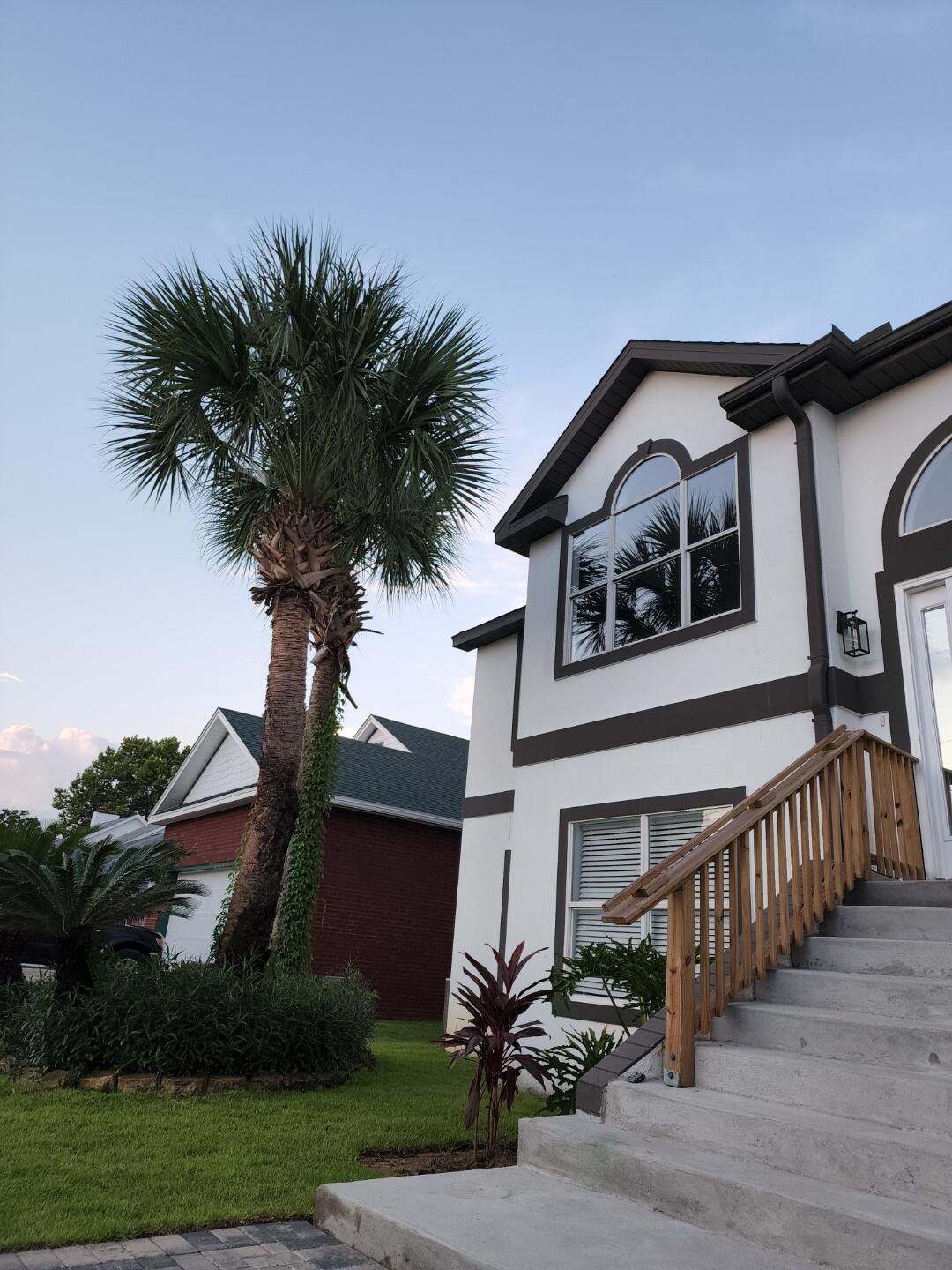 BAYVIEW MANOR - Residential