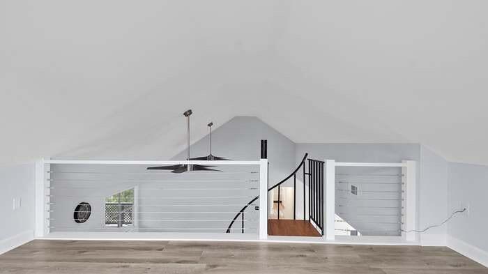 BAYVIEW MANOR - Residential