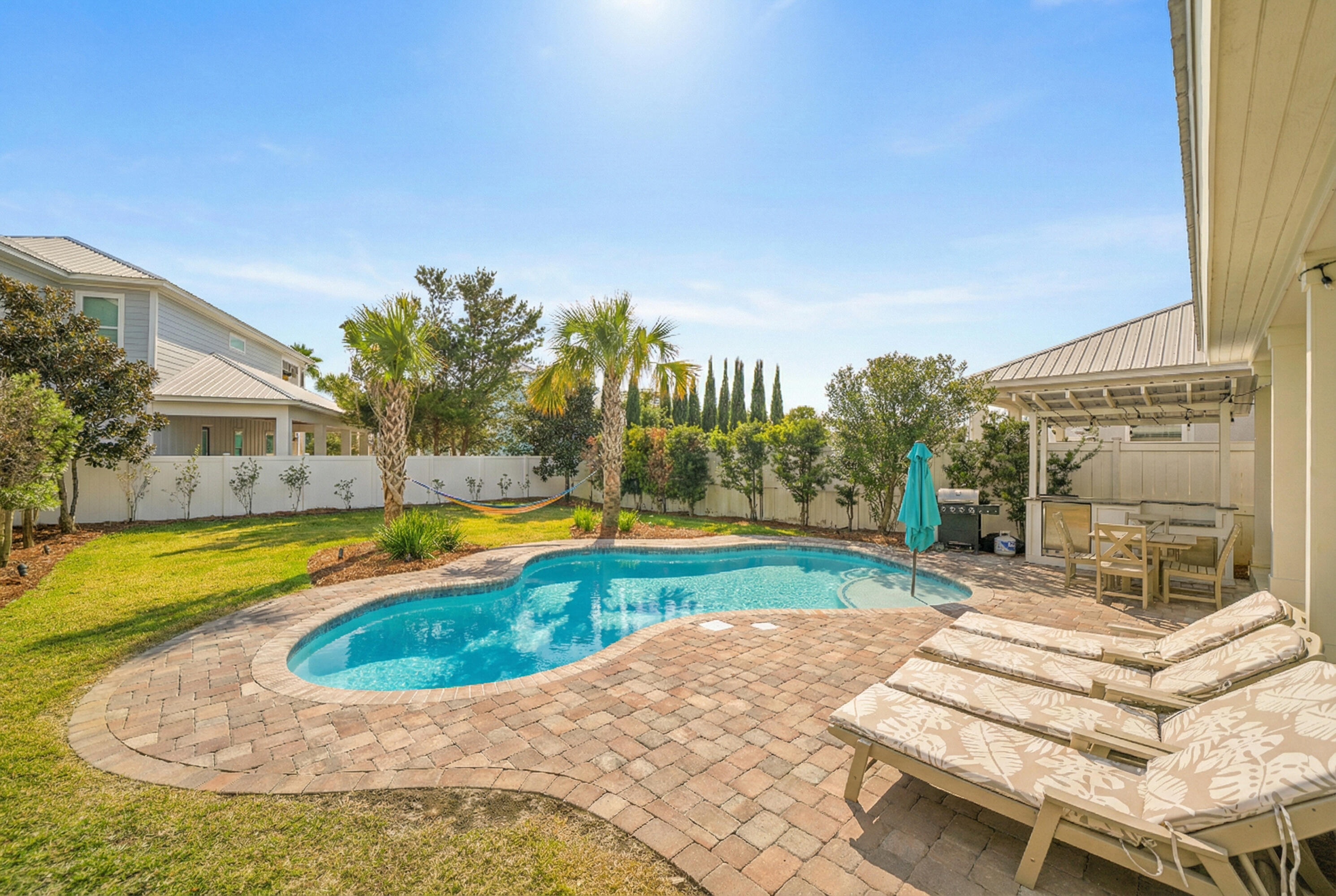 HAMMOCK BAY - Residential