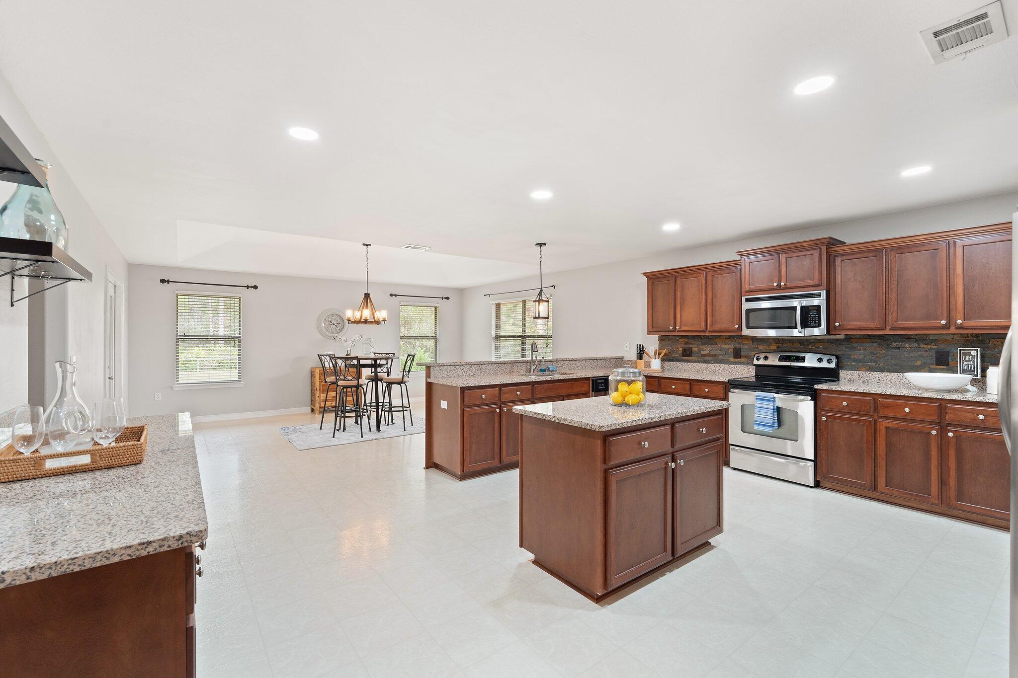 HOLLEY BY THE SEA - Residential