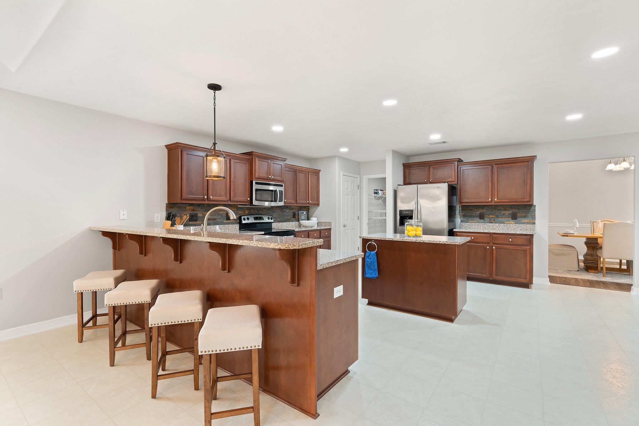 HOLLEY BY THE SEA - Residential