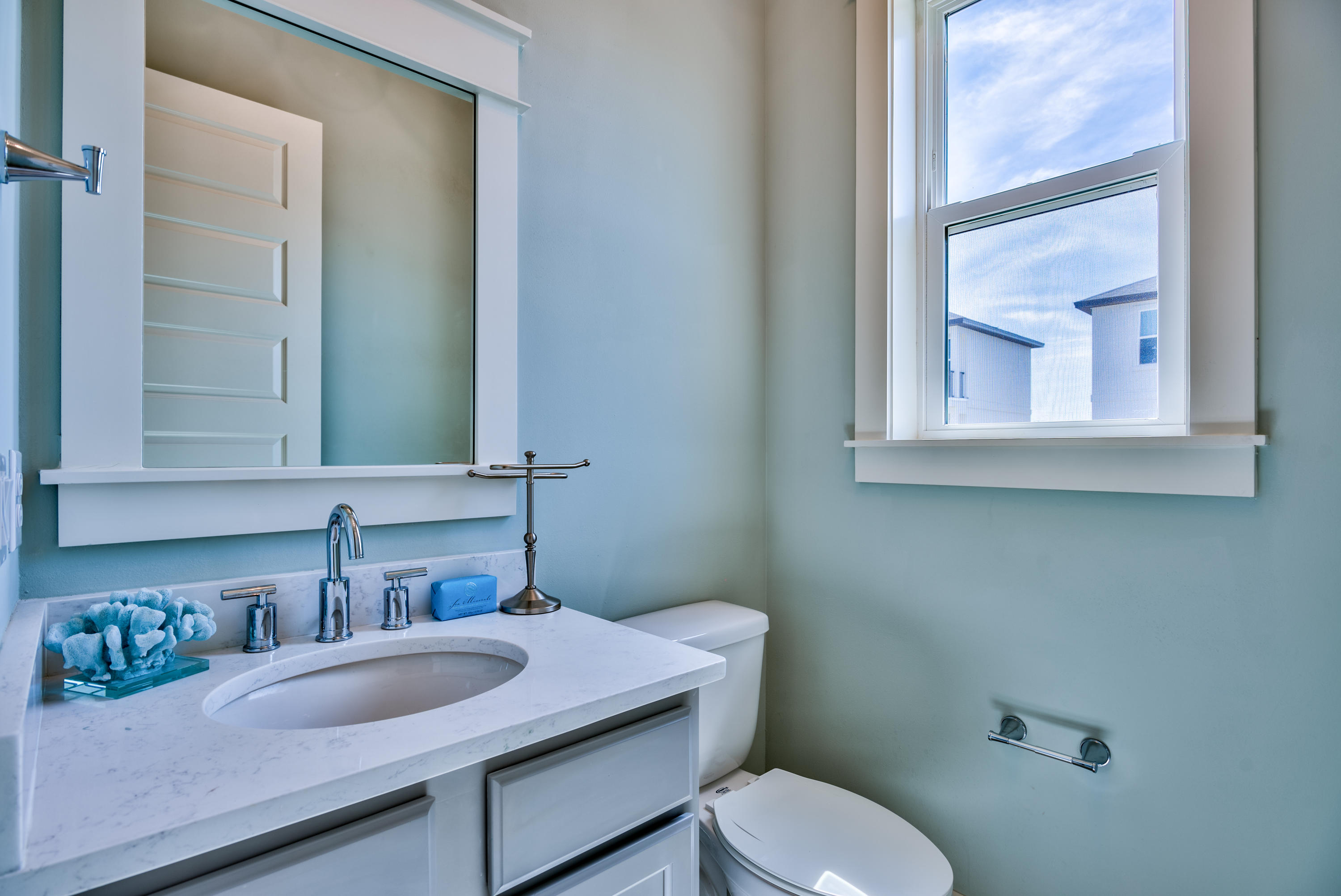 HIDDEN PALMS - Residential