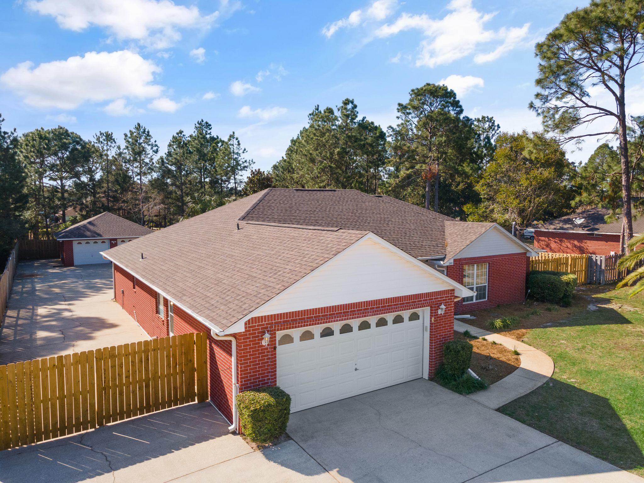 HOLLEY BY THE SEA - Residential