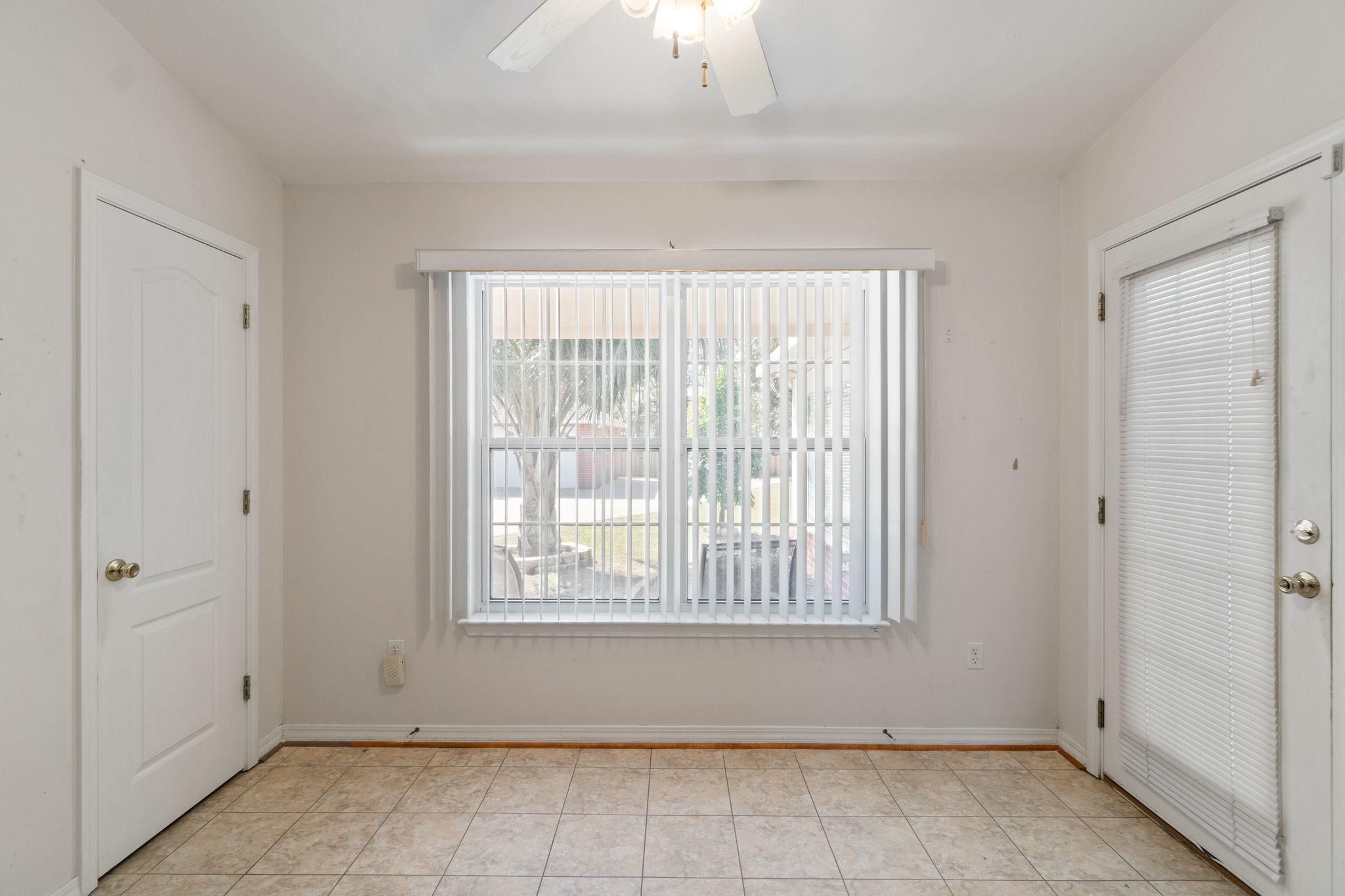 HOLLEY BY THE SEA - Residential