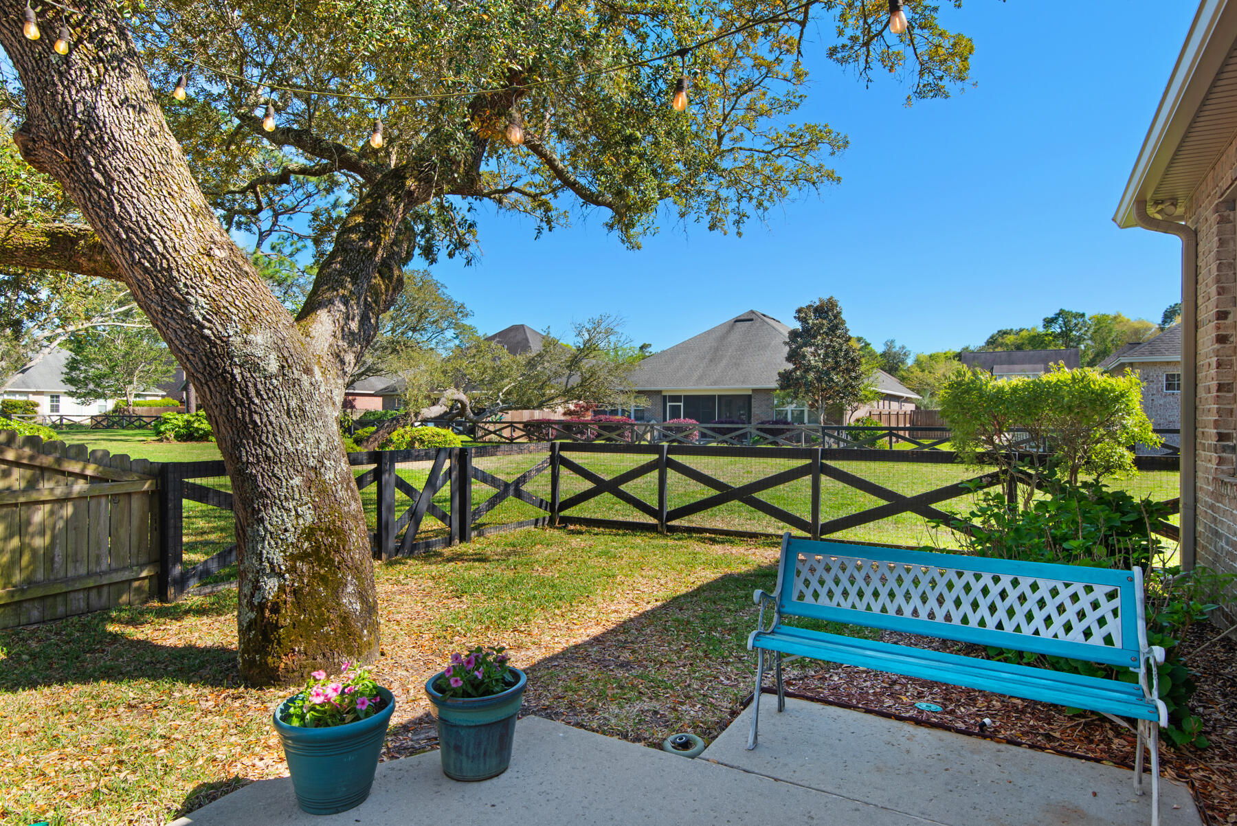 THE STABLES AT ROCKY BAYOU - Residential