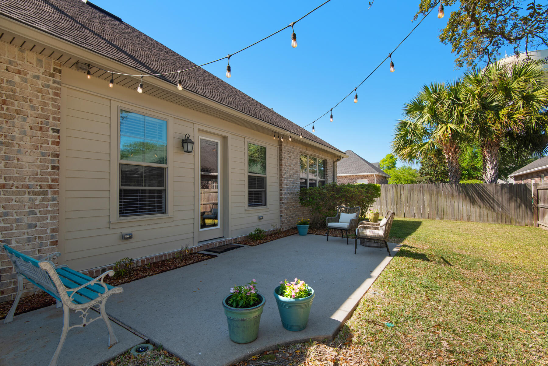 THE STABLES AT ROCKY BAYOU - Residential