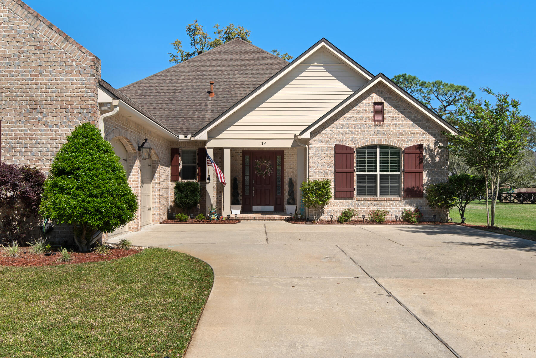 THE STABLES AT ROCKY BAYOU - Residential