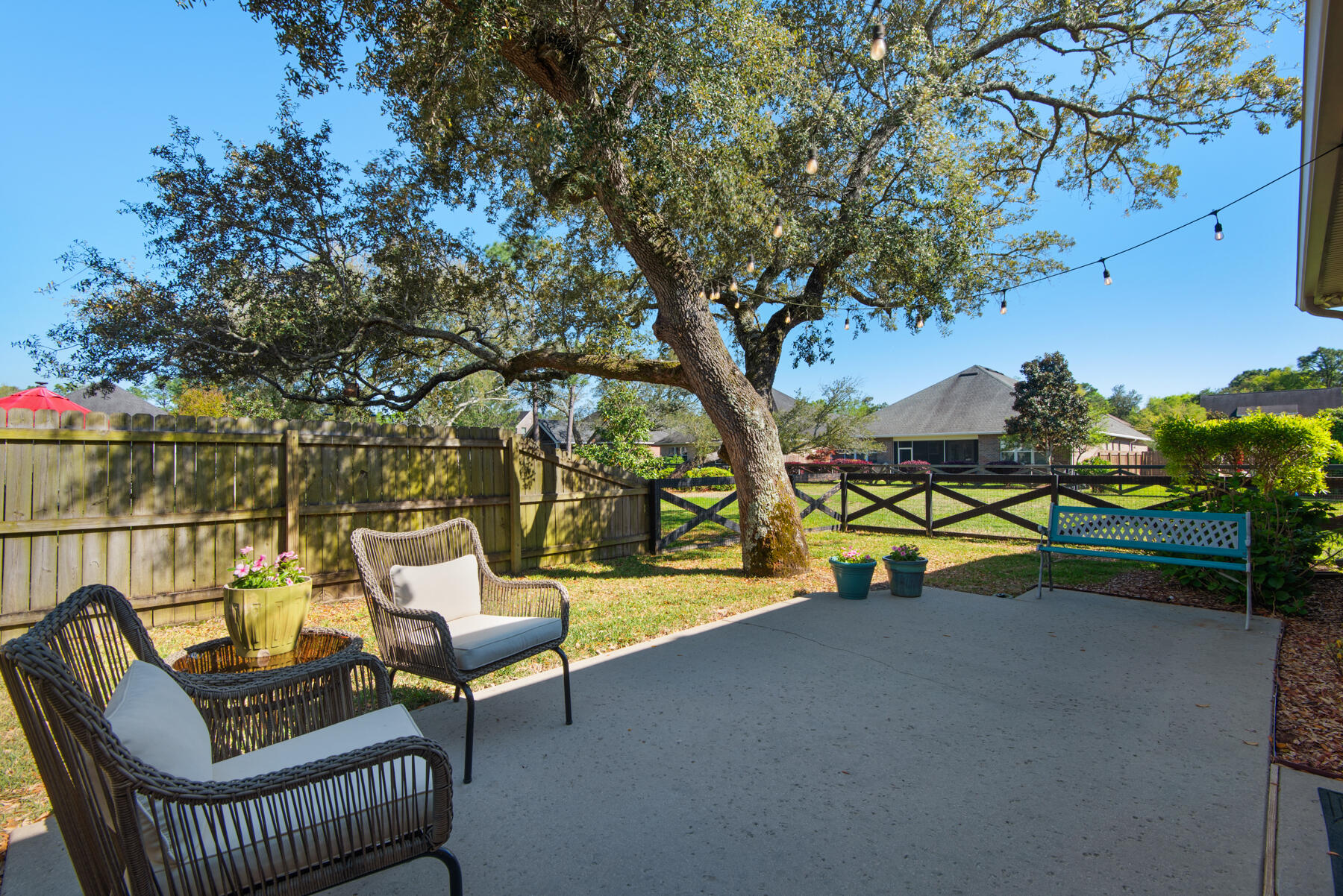 THE STABLES AT ROCKY BAYOU - Residential