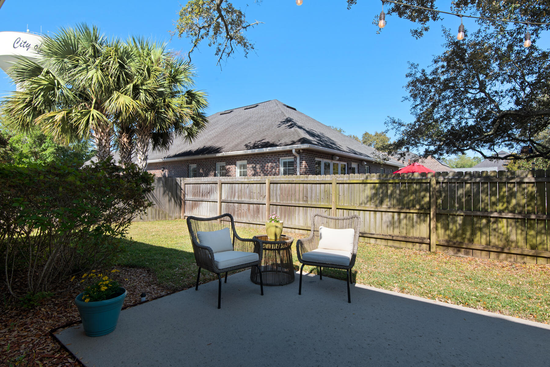 THE STABLES AT ROCKY BAYOU - Residential