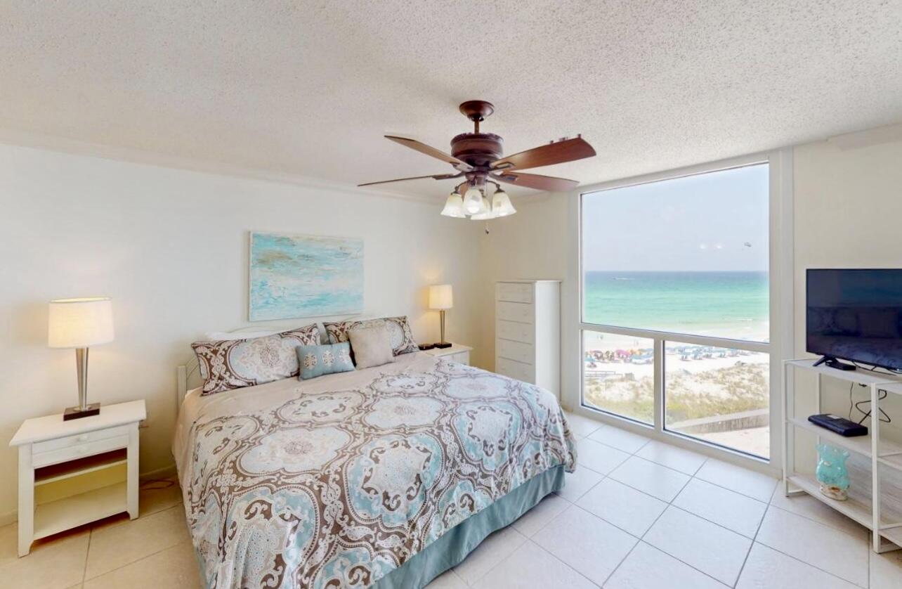 SHORELINE TOWERS 1 - Residential