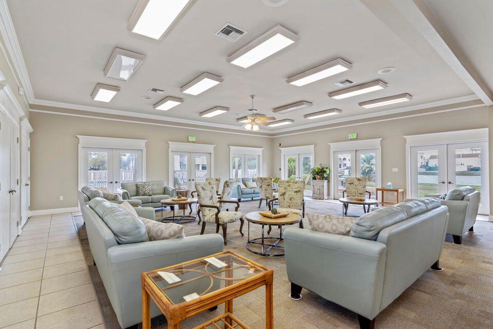 SHORELINE TOWERS 1 - Residential