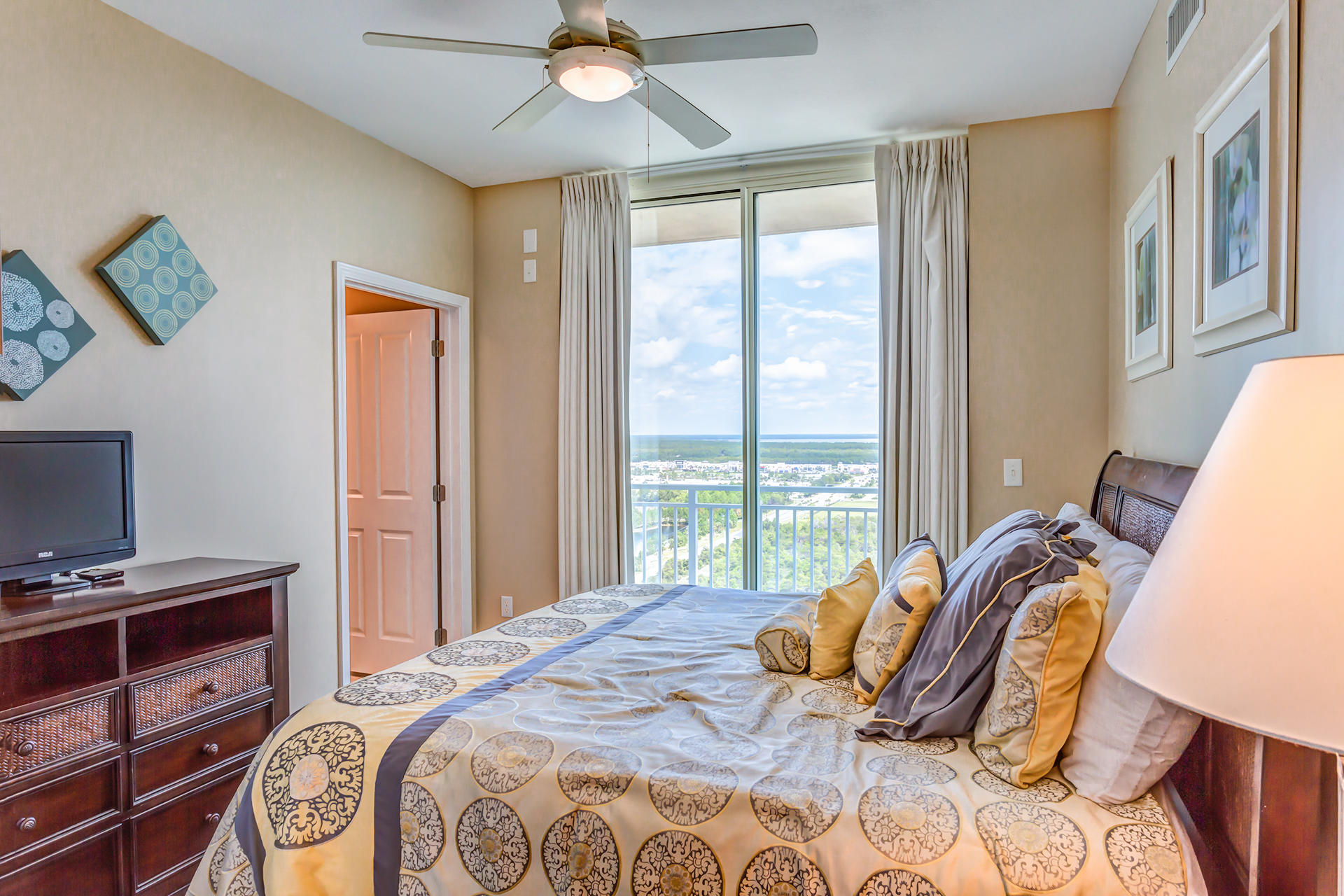 AQUA BEACHSIDE RESORT - Residential