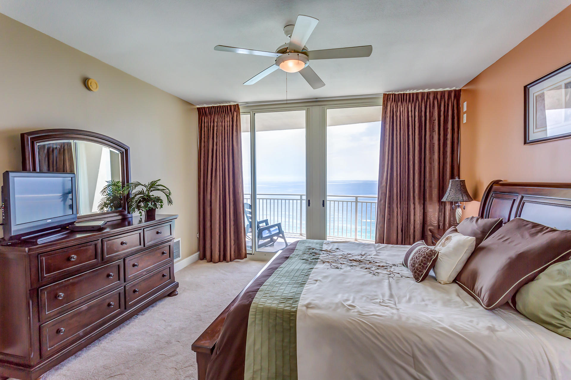 AQUA BEACHSIDE RESORT - Residential