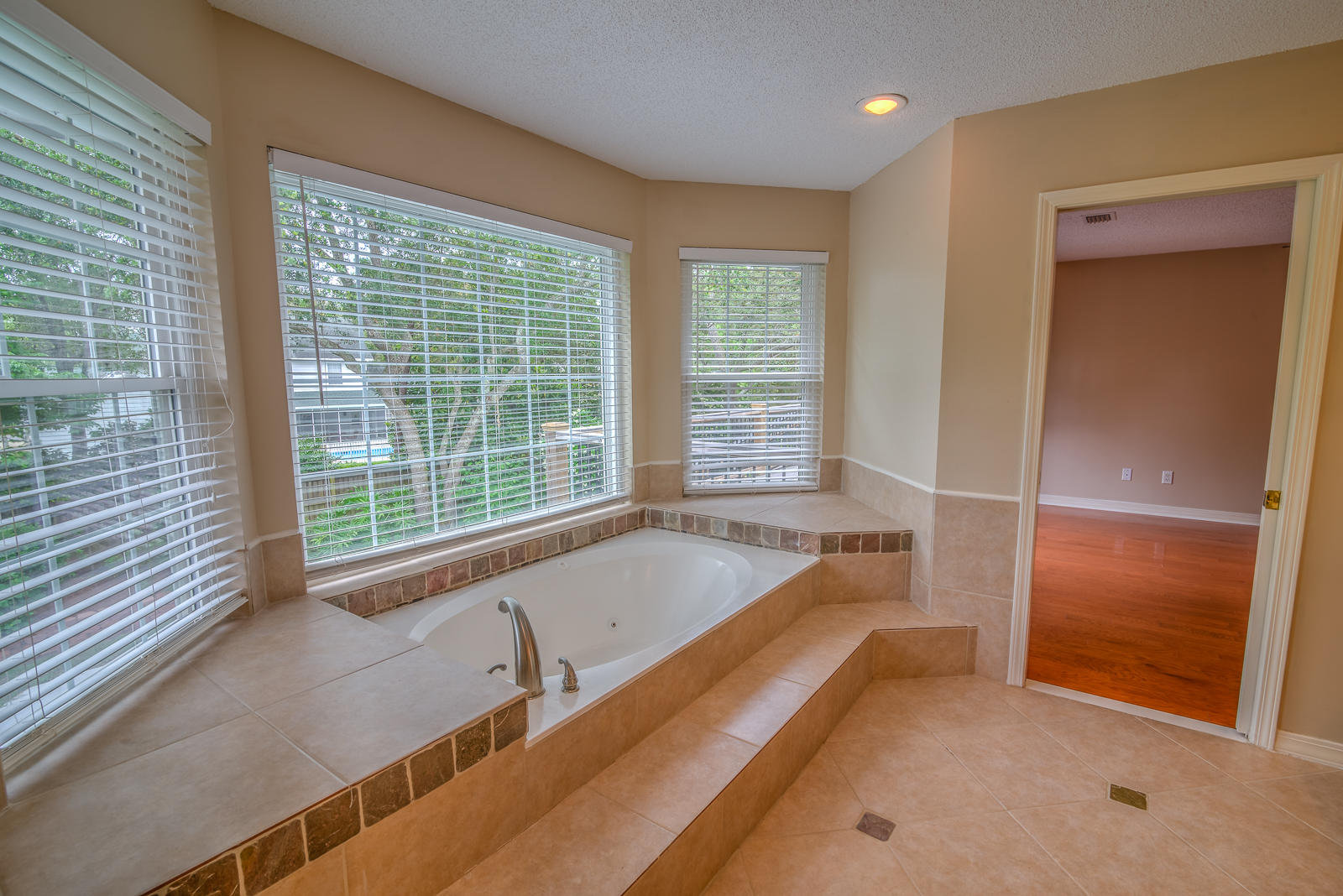 WINDWARD PH 5 - Residential