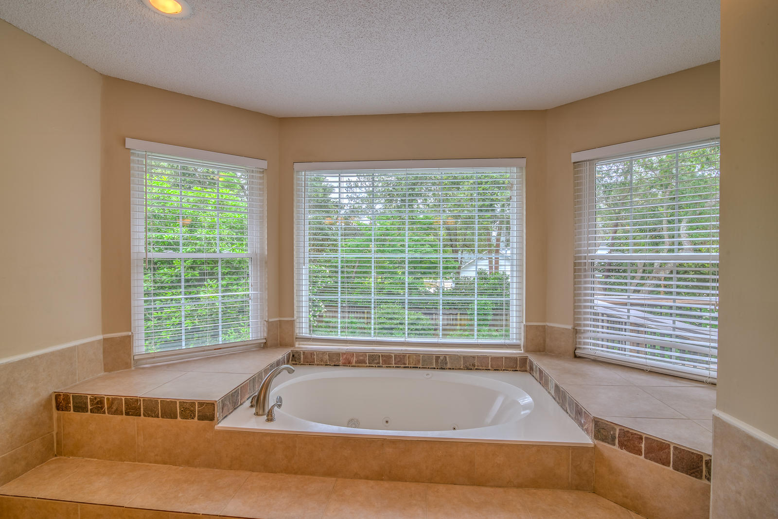 WINDWARD PH 5 - Residential