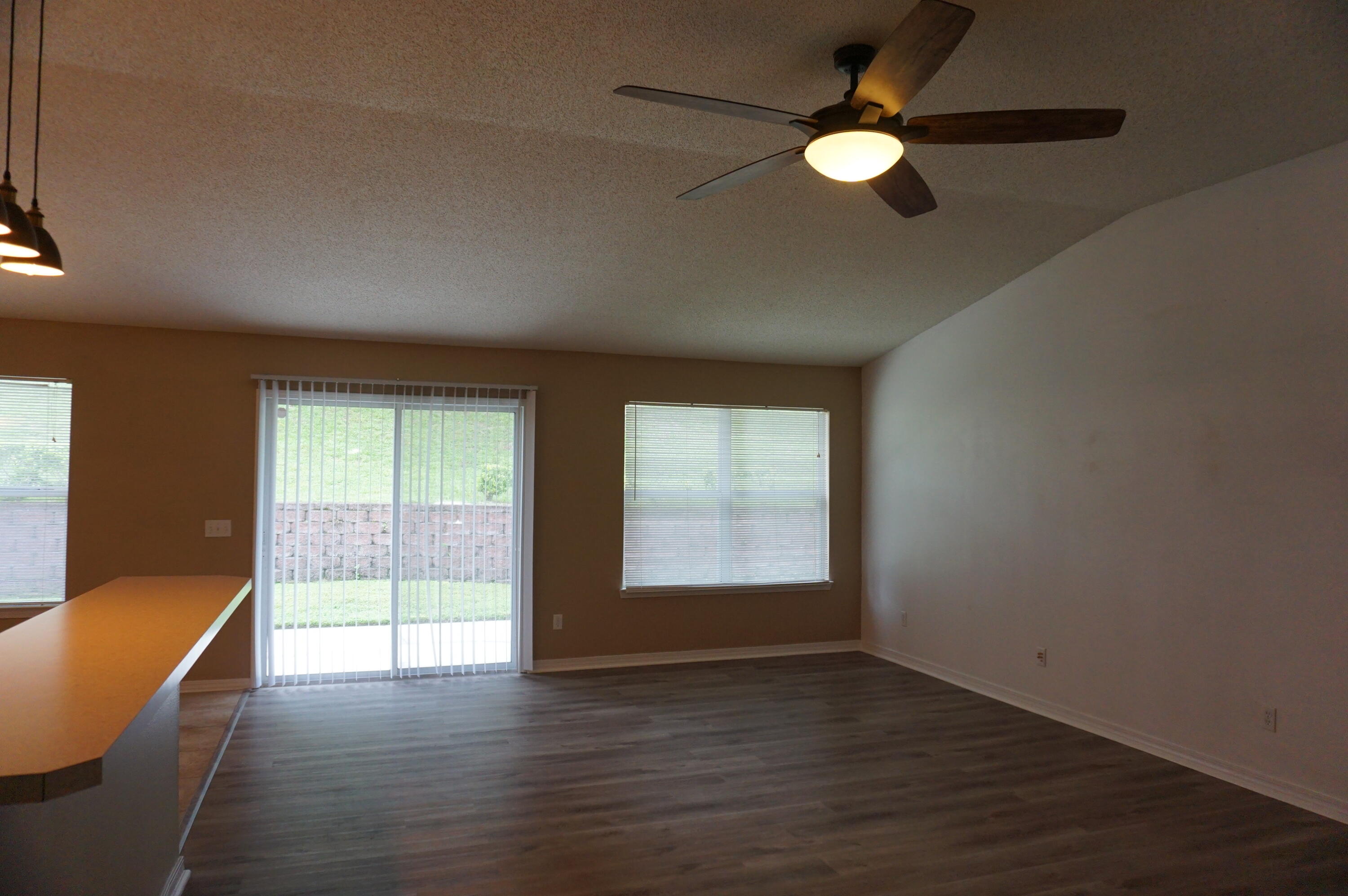 NORTHVIEW ESTATES 5TH ADDN - Residential Lease