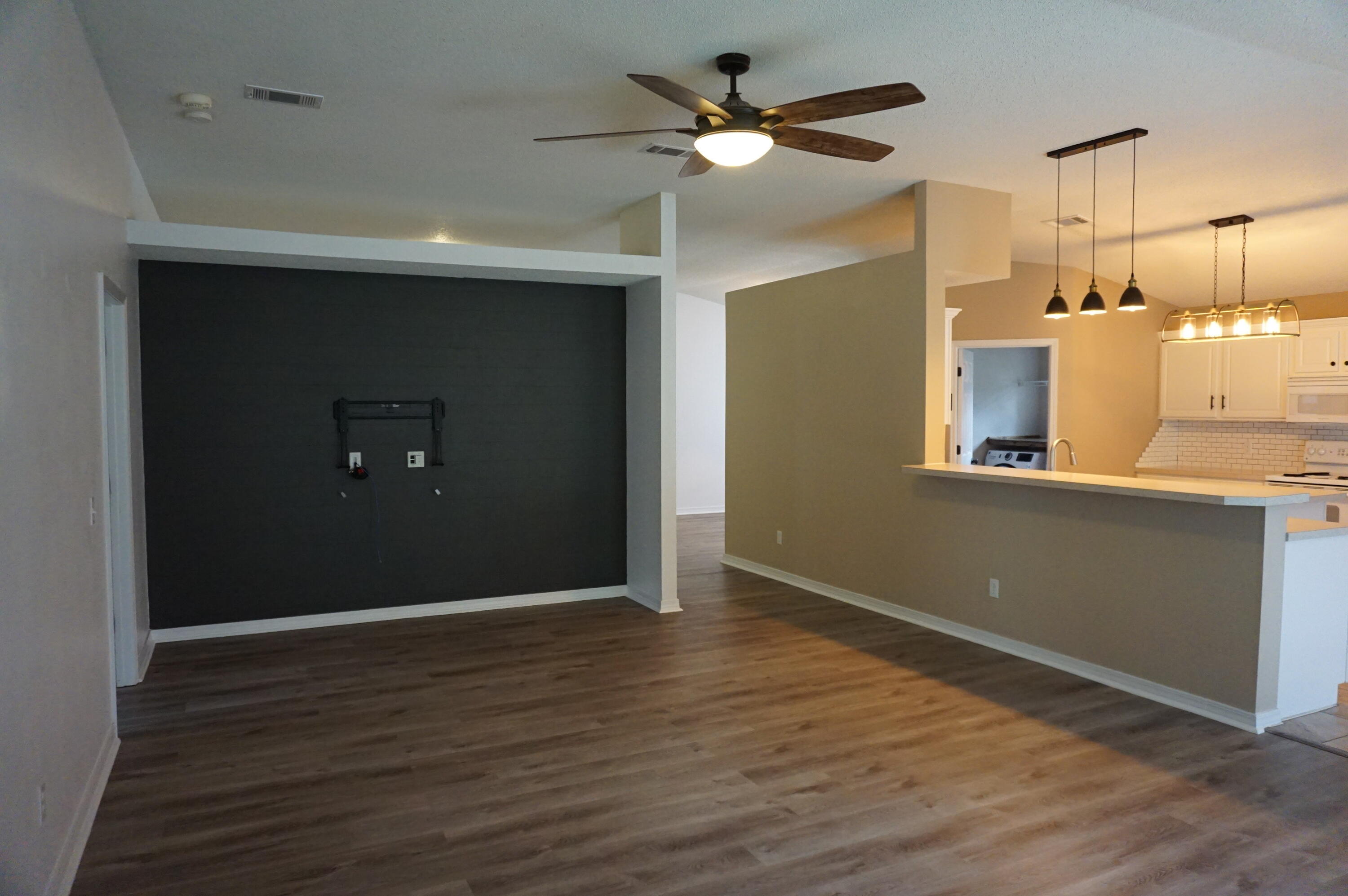 NORTHVIEW ESTATES 5TH ADDN - Residential Lease