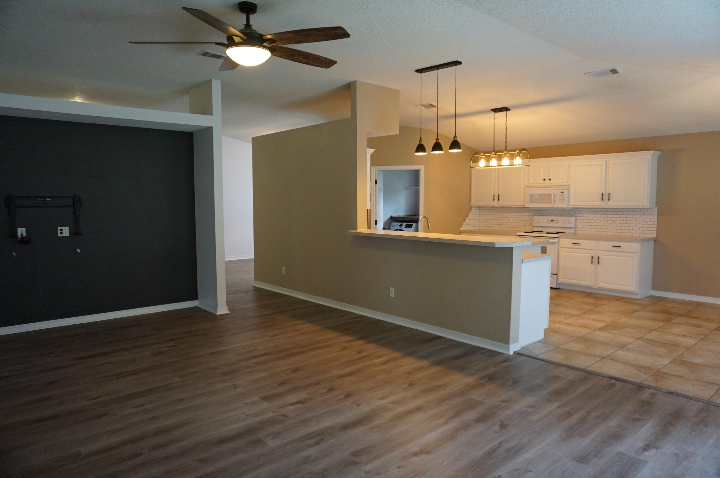 NORTHVIEW ESTATES 5TH ADDN - Residential Lease