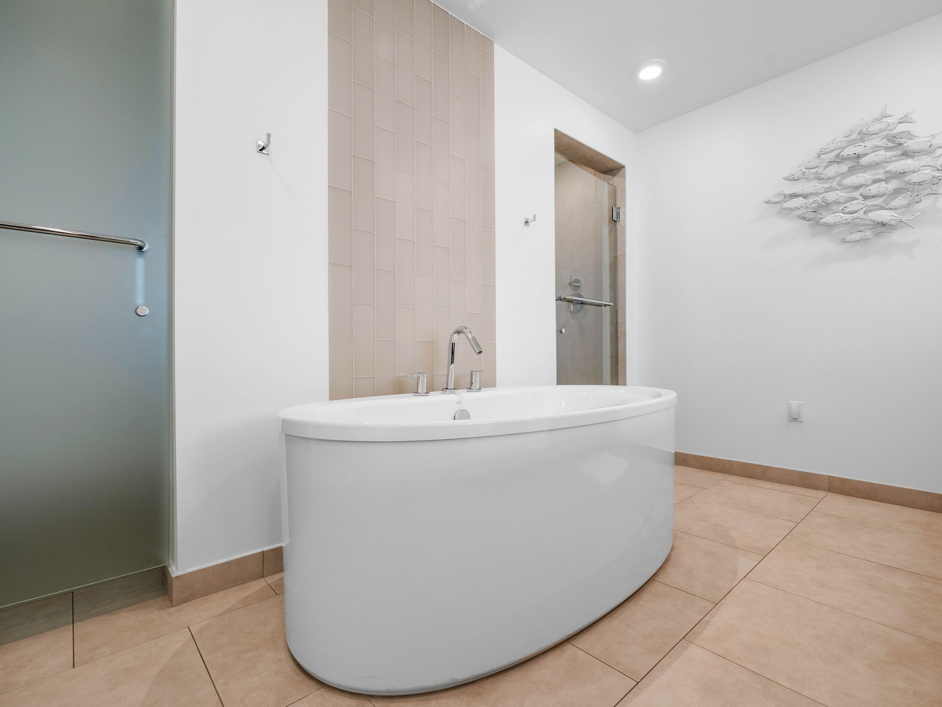 1900 NINETY EIGHT - Residential