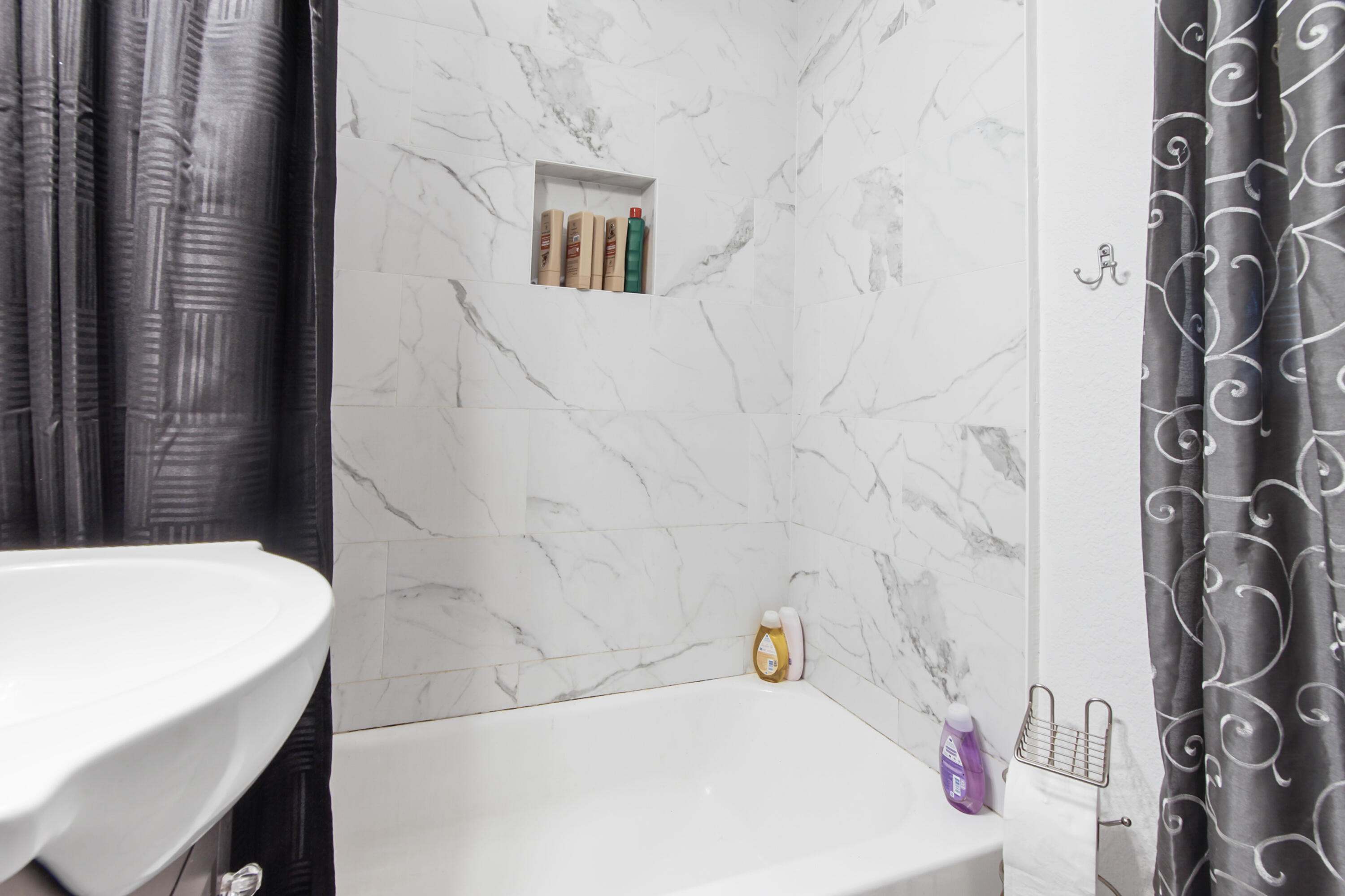 GARNIERS BEACH - Residential