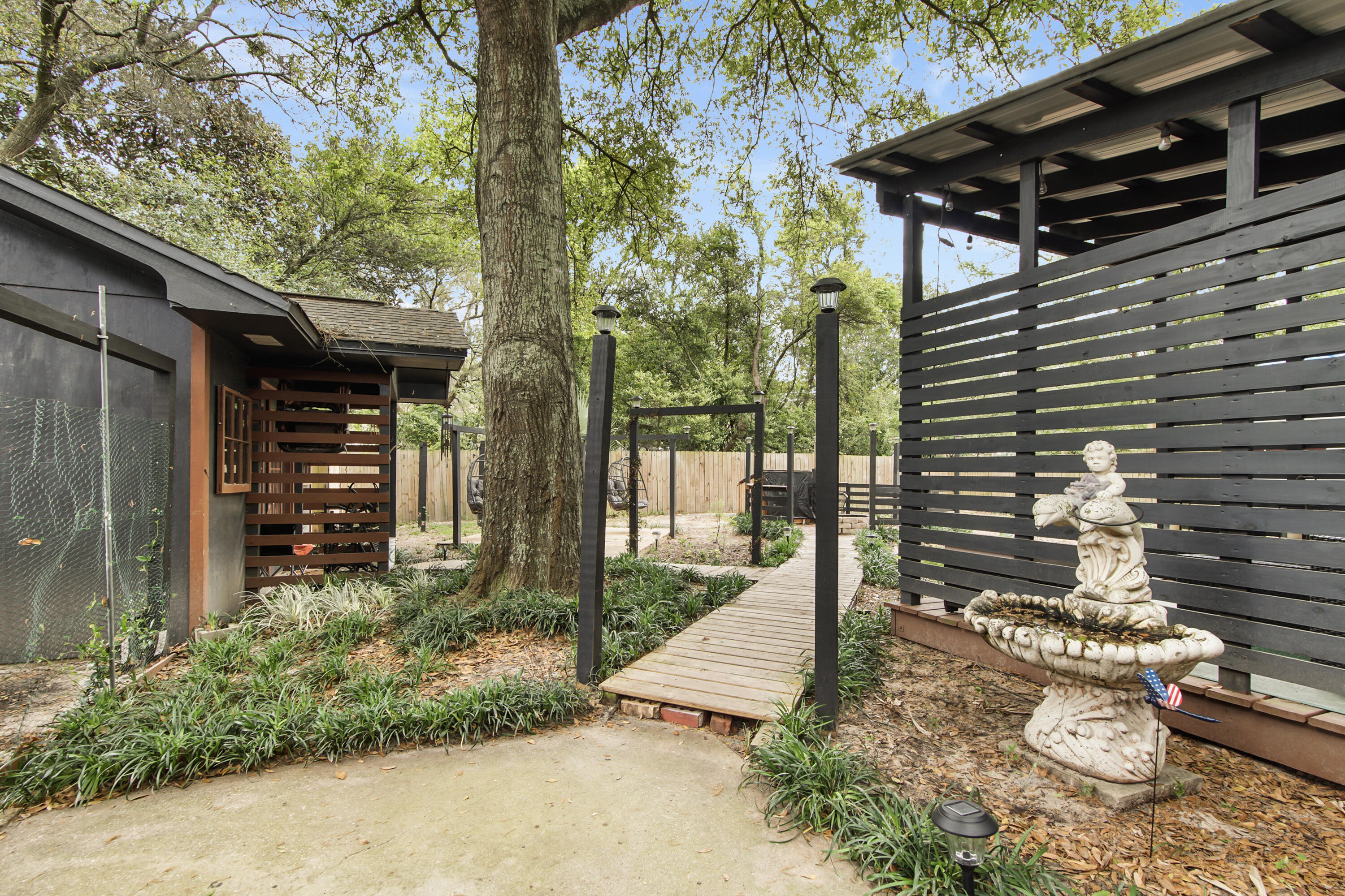 GARNIERS BEACH - Residential