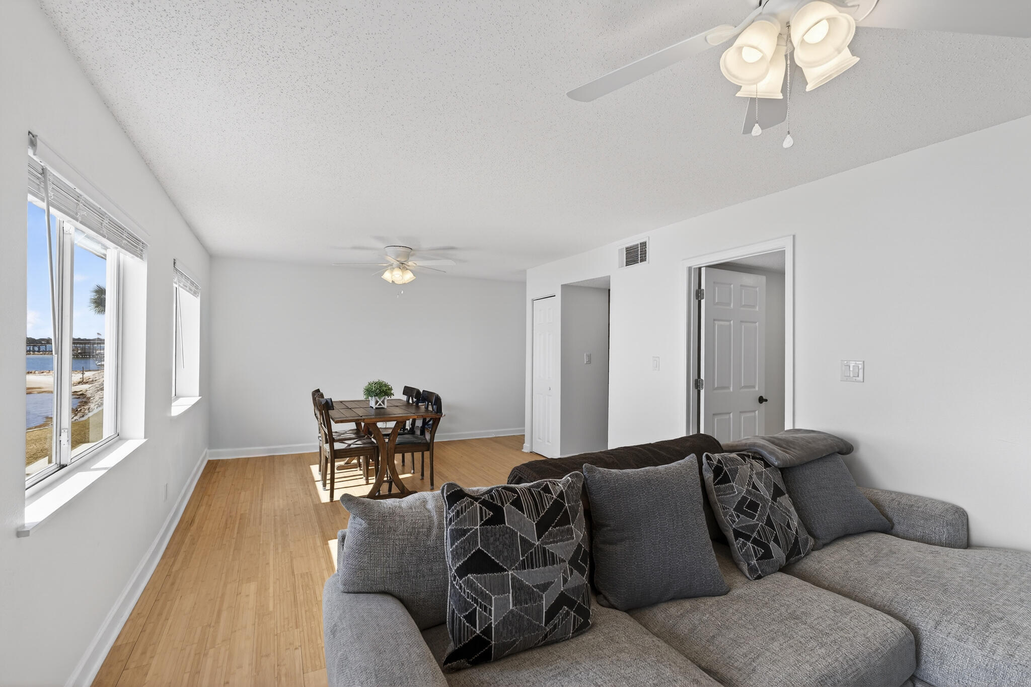 FINISTERRA CONDO - Residential