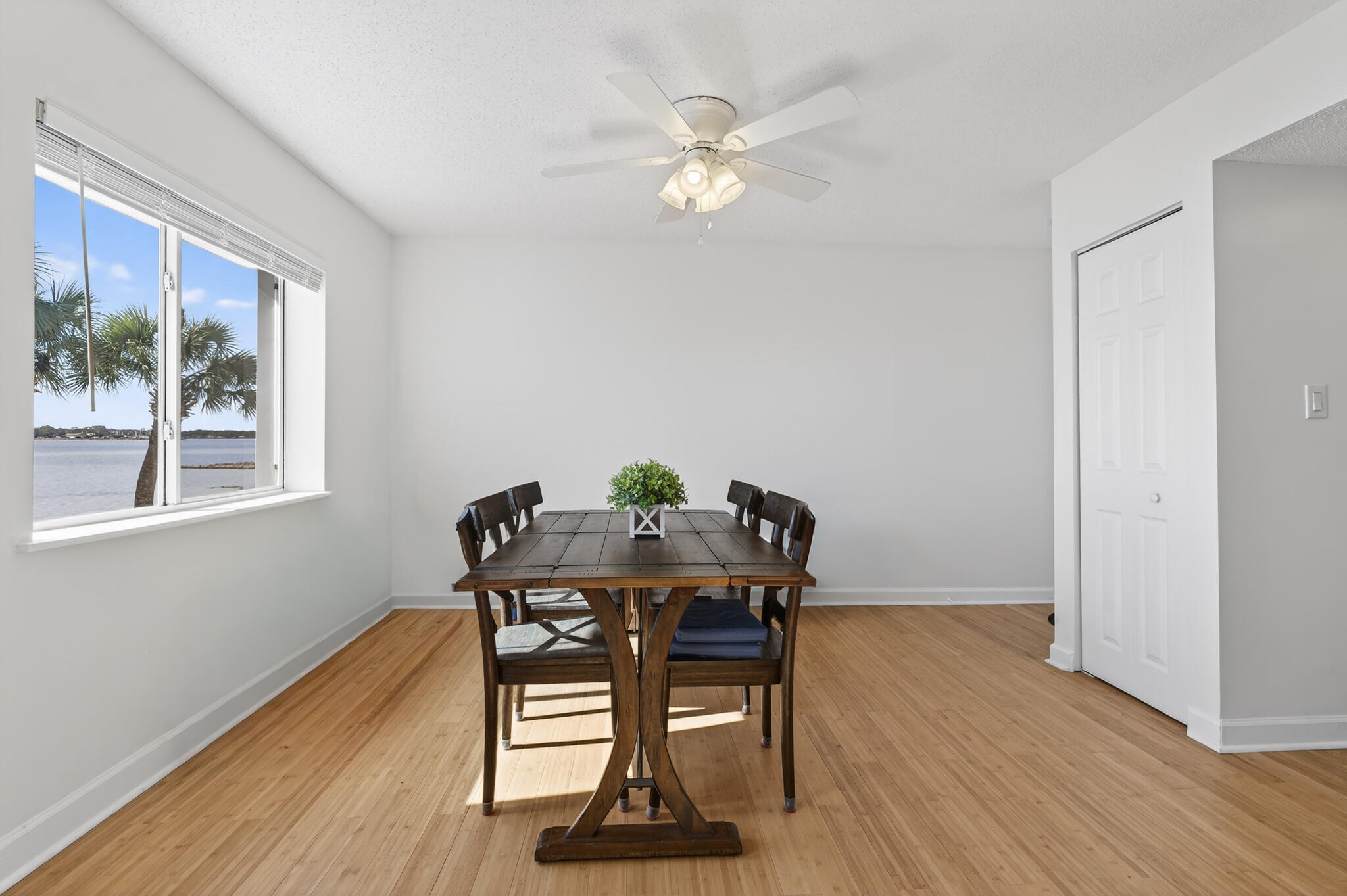 FINISTERRA CONDO - Residential