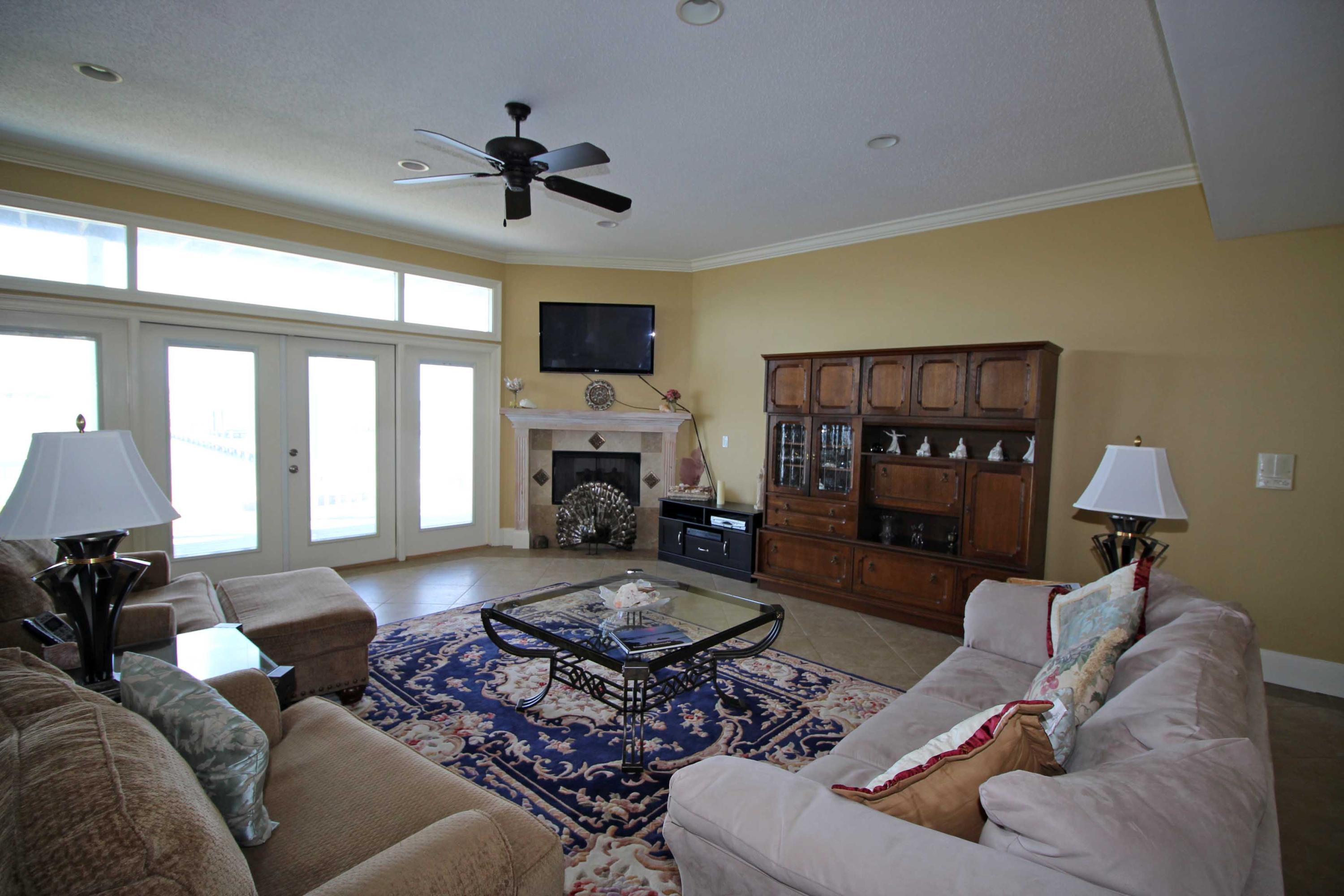 SPARKLING WATERS - Residential