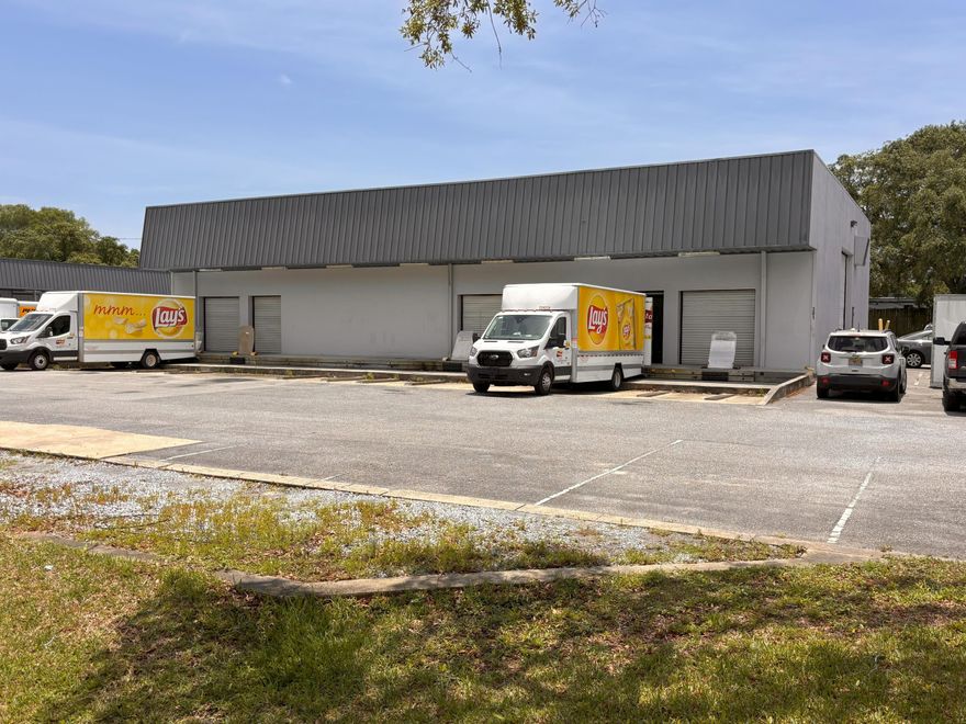 Fort Walton Beach business owners, you won't find a more versatile and functional light industrial/flext building in Fort Walton Beach to occupy!The building include a dock high door that will accomodate a full size 18 wheeler tractor trailer. Also, multiple semi-dock high doors are in the front. The building also includes (2) oversized grade-level doors on the east and west sides of the building.A virtual tour of the buiilding can be found at the following link:https://tour.pivo.app/view/04533550-ff17-4766-8ed6-90f396fcd747