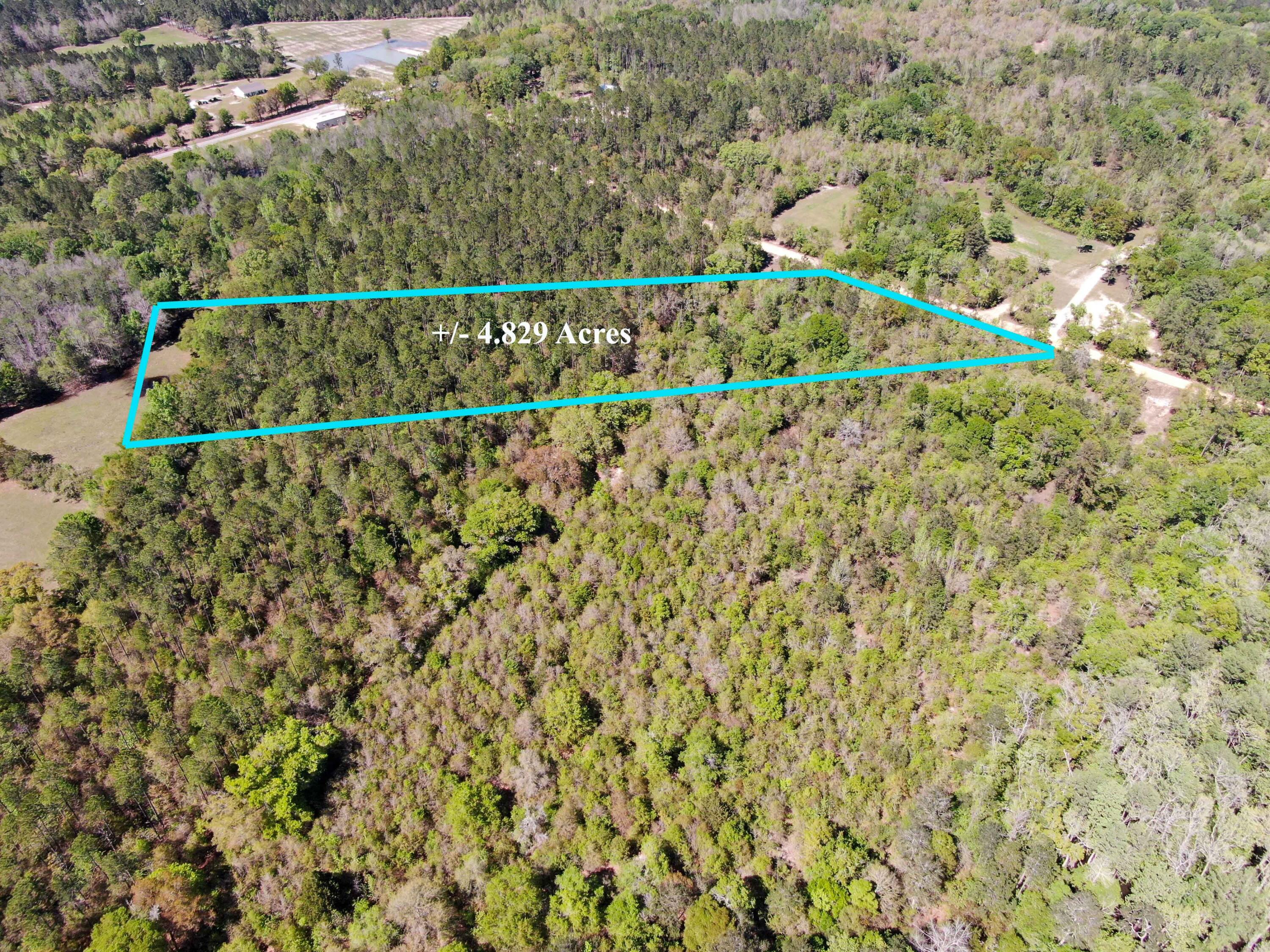 NO RECORDED SUBDIVISION - Land