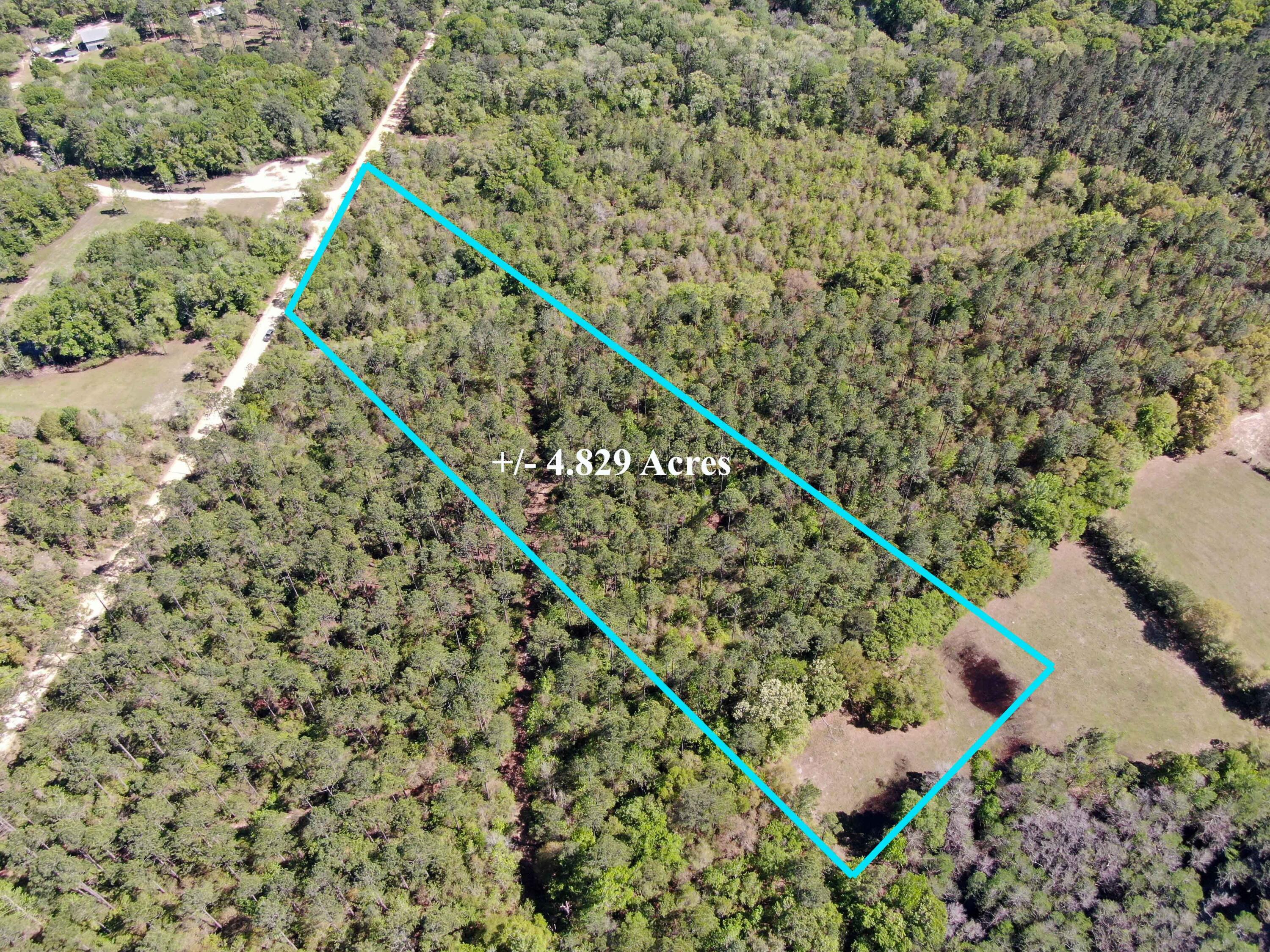 NO RECORDED SUBDIVISION - Land