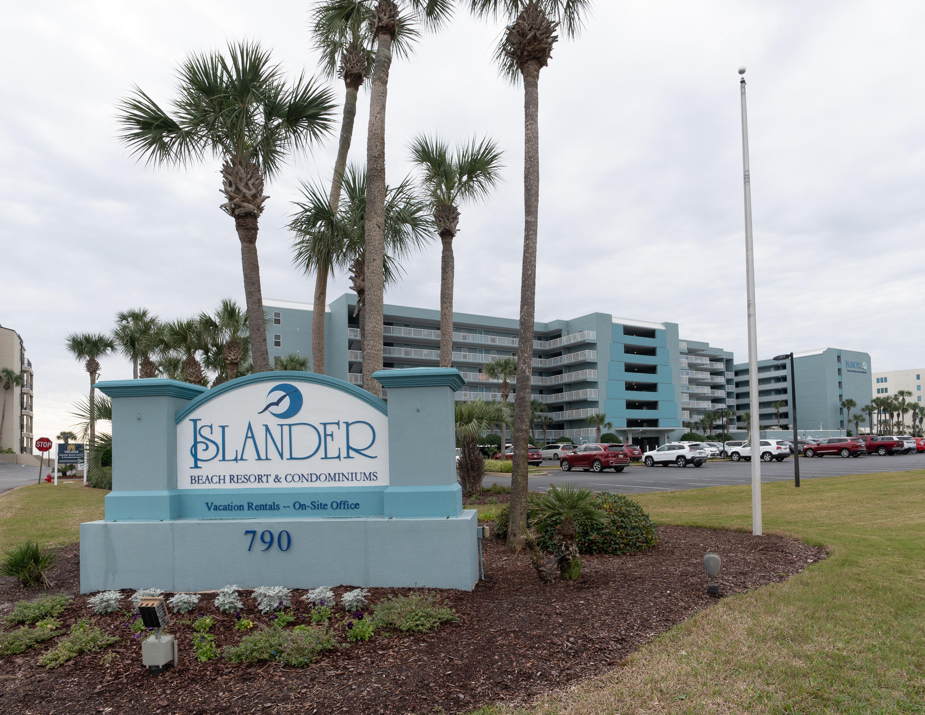 ISLANDER BEACH RESORT CONDO - Residential