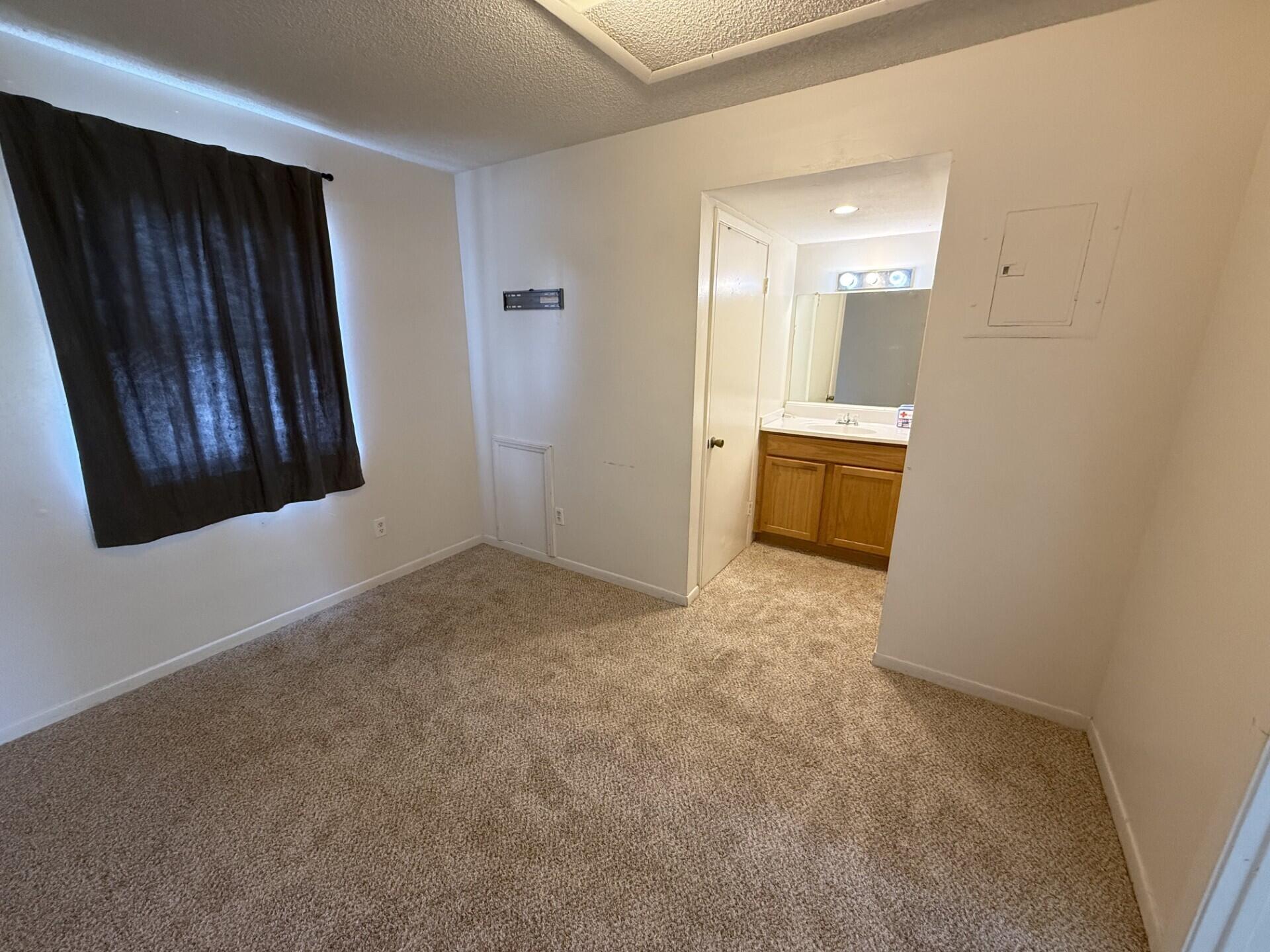 OAKLAND ADD LOTS 12 BLK 2 - Residential Lease