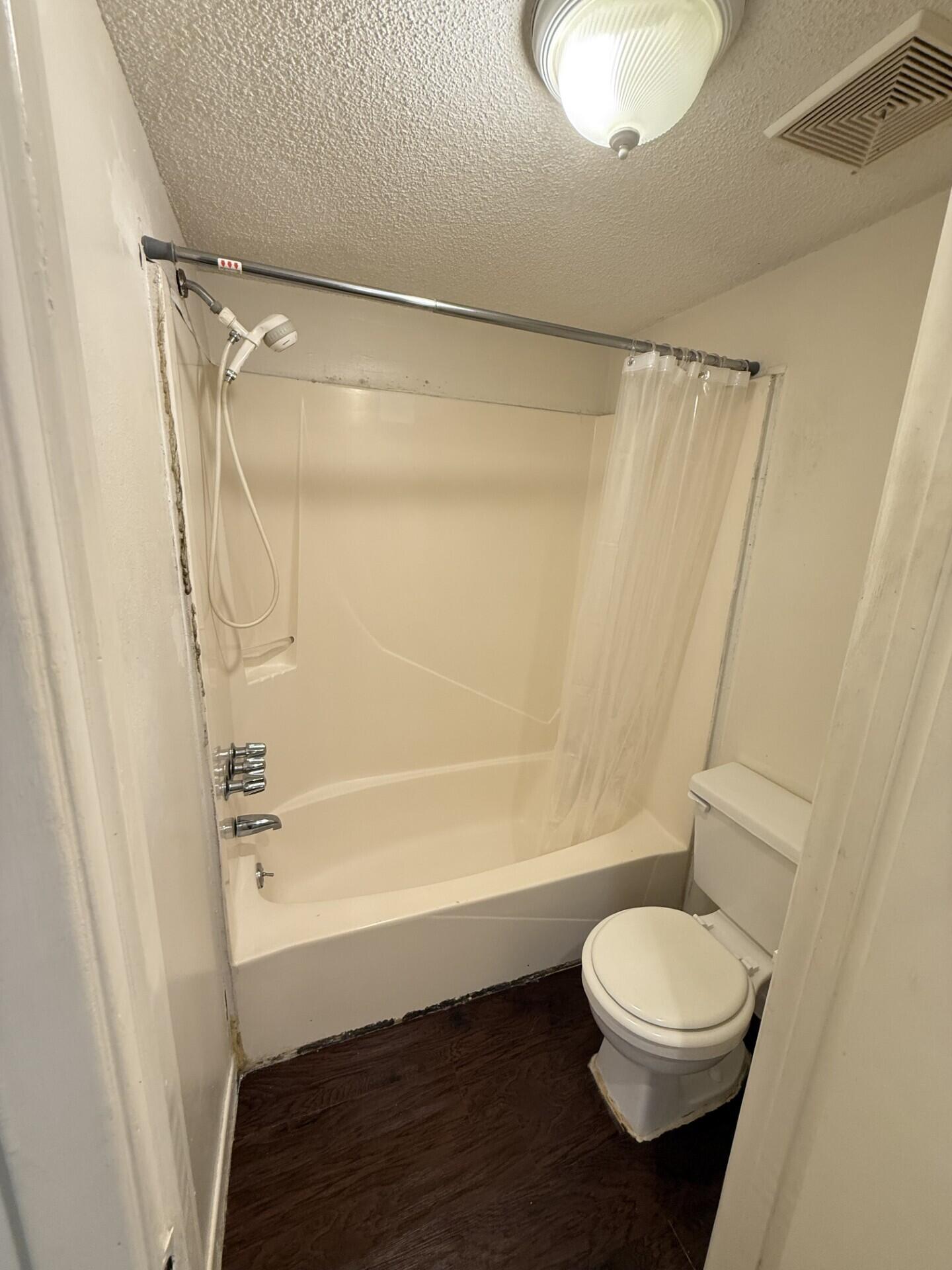 OAKLAND ADD LOTS 12 BLK 2 - Residential Lease