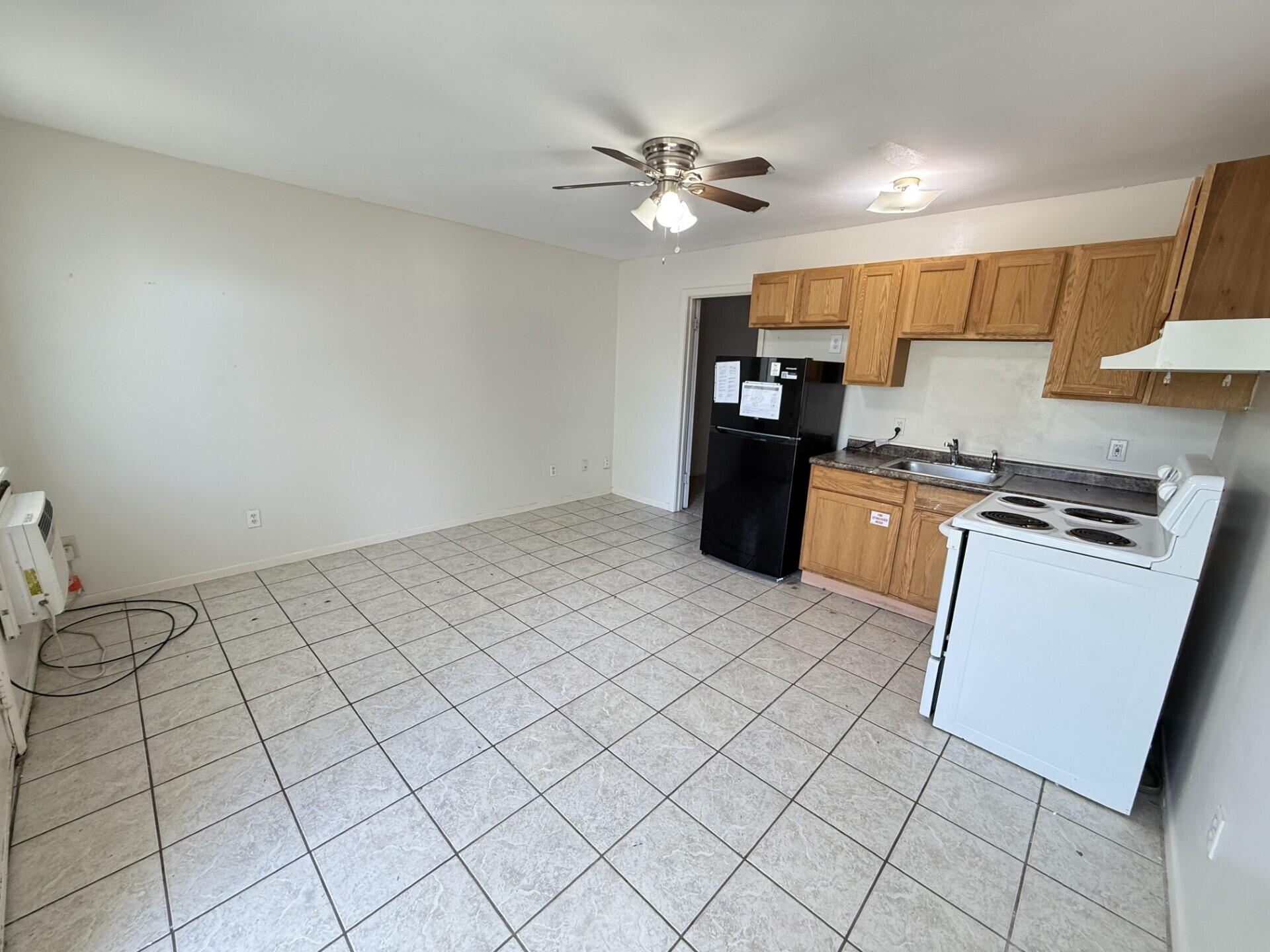 OAKLAND ADD LOTS 12 BLK 2 - Residential Lease