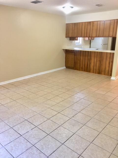 WOODHAM MANOR - Residential