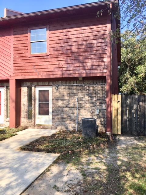 WOODHAM MANOR - Residential